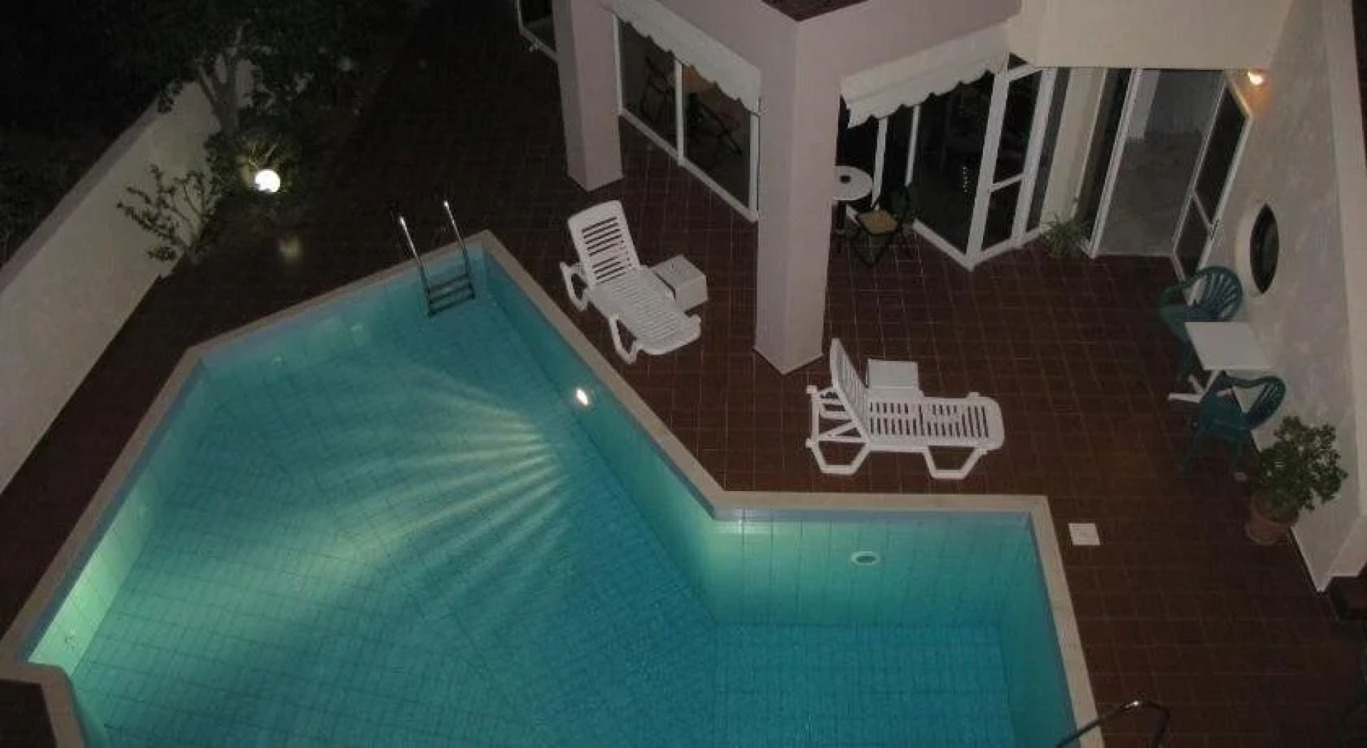 Elizabeth Apartments