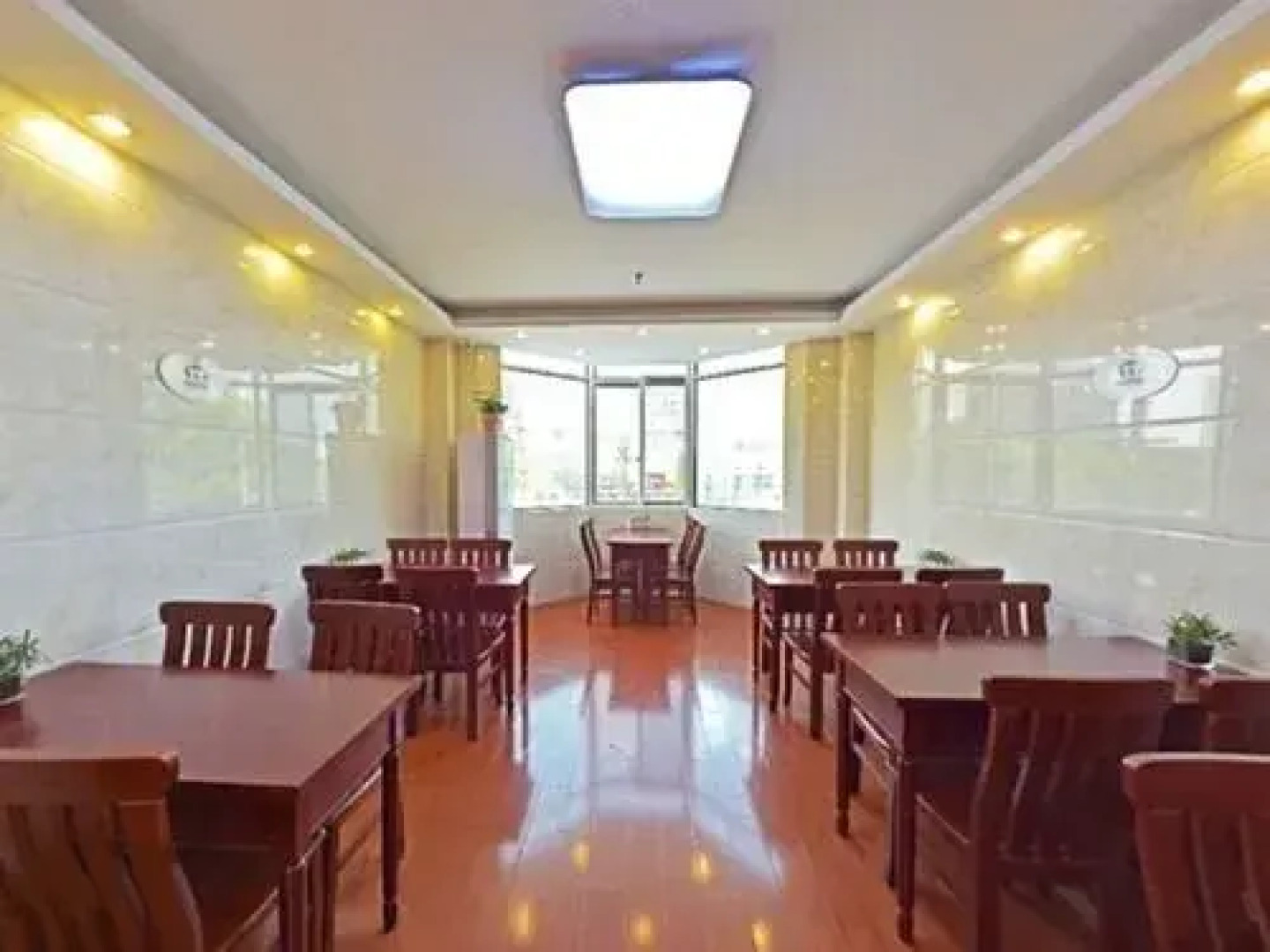 GreenTree Alliance Jiangsu Yangzhou Hanjiang Middle Road Libao Square Hotel