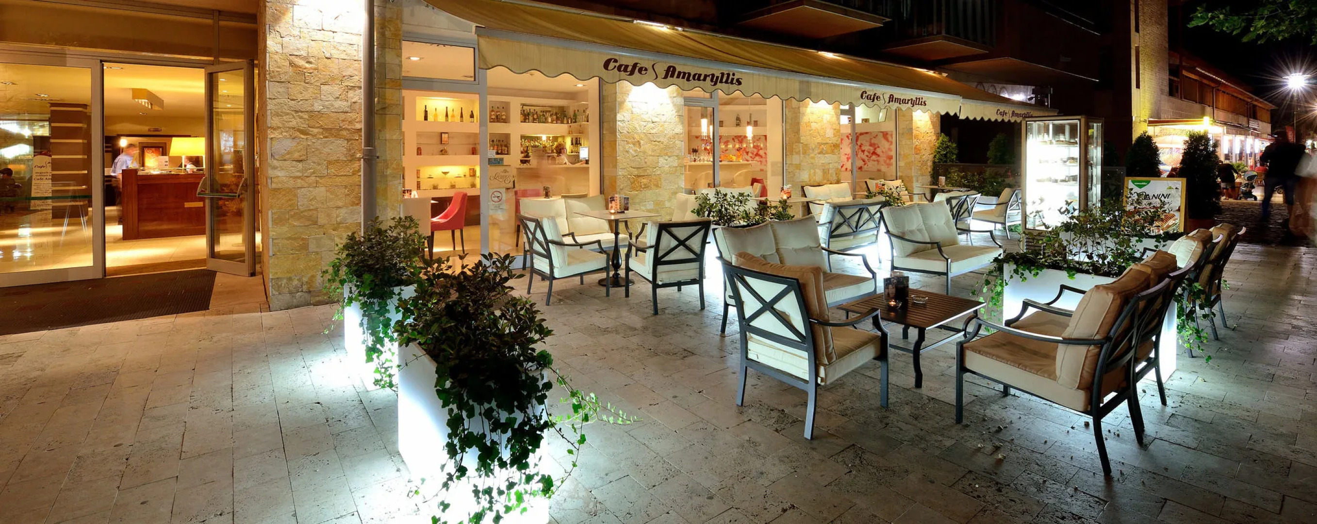 Hotel Golden Lake Resort