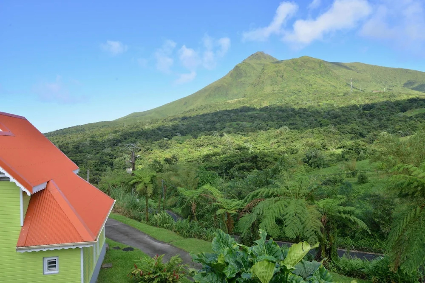 Auberge de la Montagne Pelee Hotel