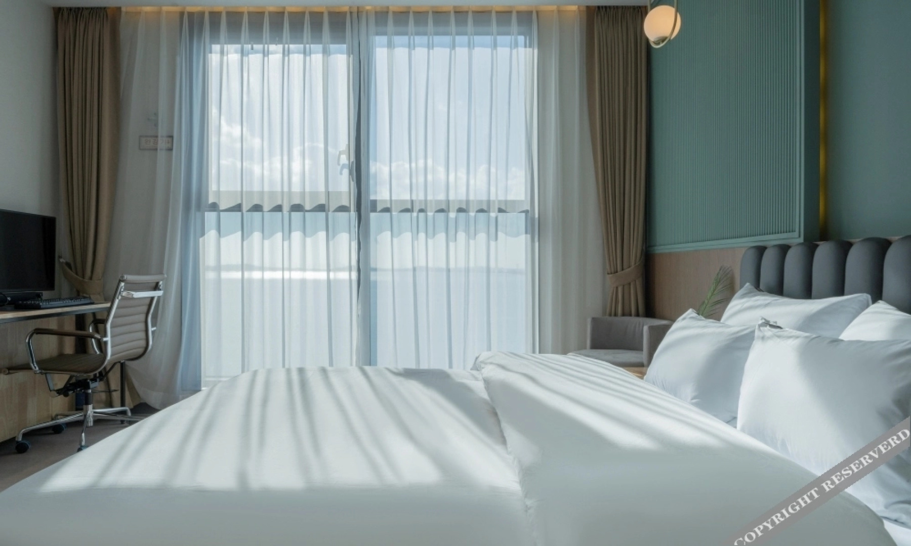 Brown Dot Siheung Geobuksum