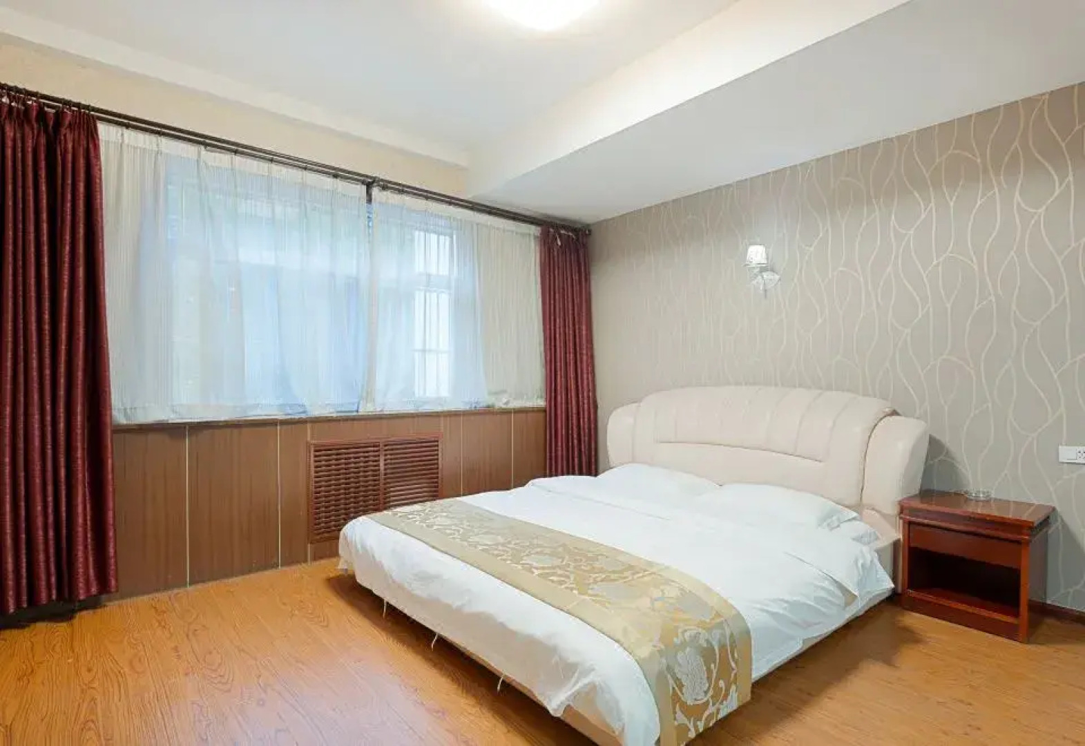 XinYuHaoHotel（formerlyOrientalPearlHotel）