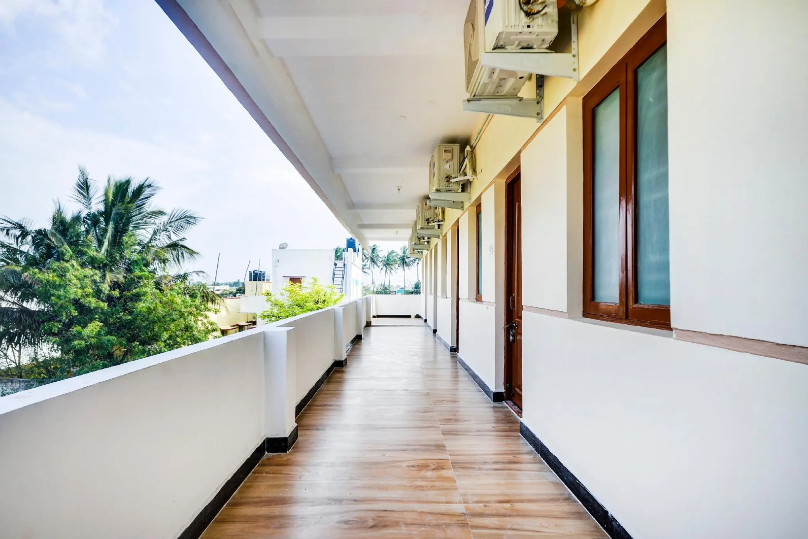 OYO Flagship 63029 Aruthraa Residency