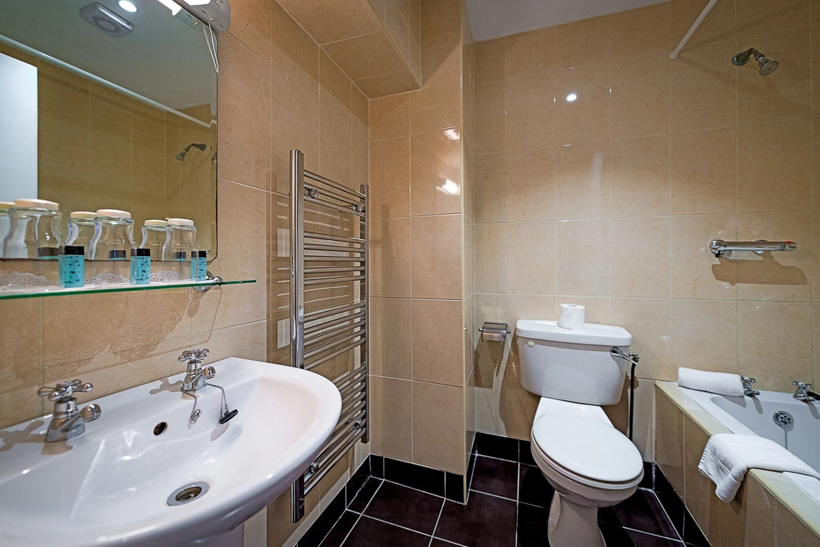 Queens Hotel and Nightclub