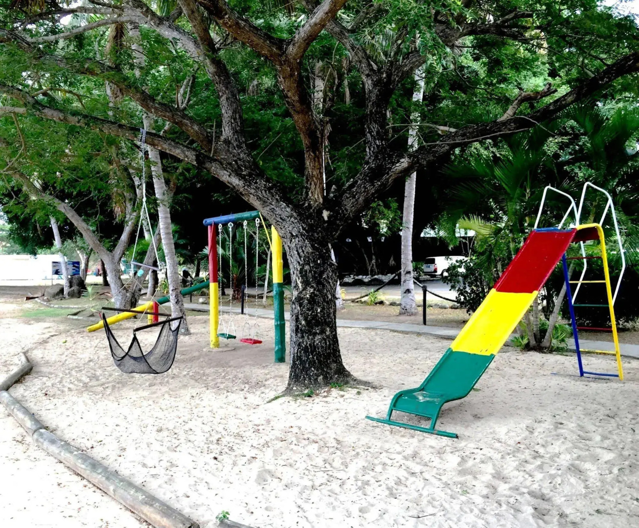 Anchorage Beach Resort