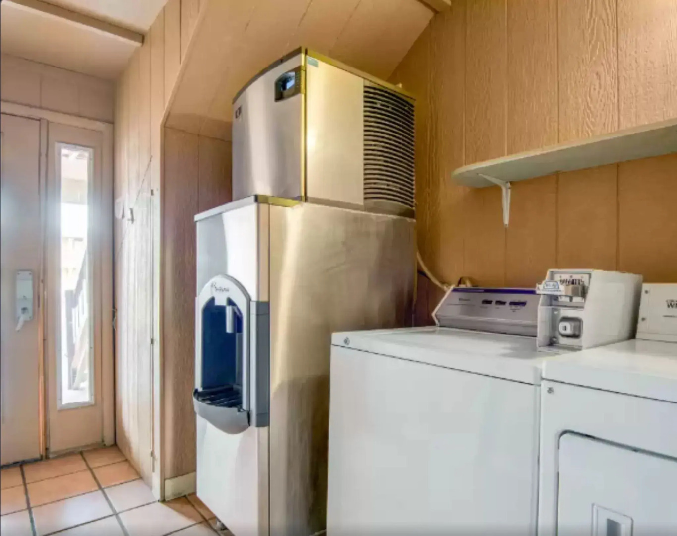 Econo Lodge Inn & Suites Kalispell - Glacier National Park Gateway