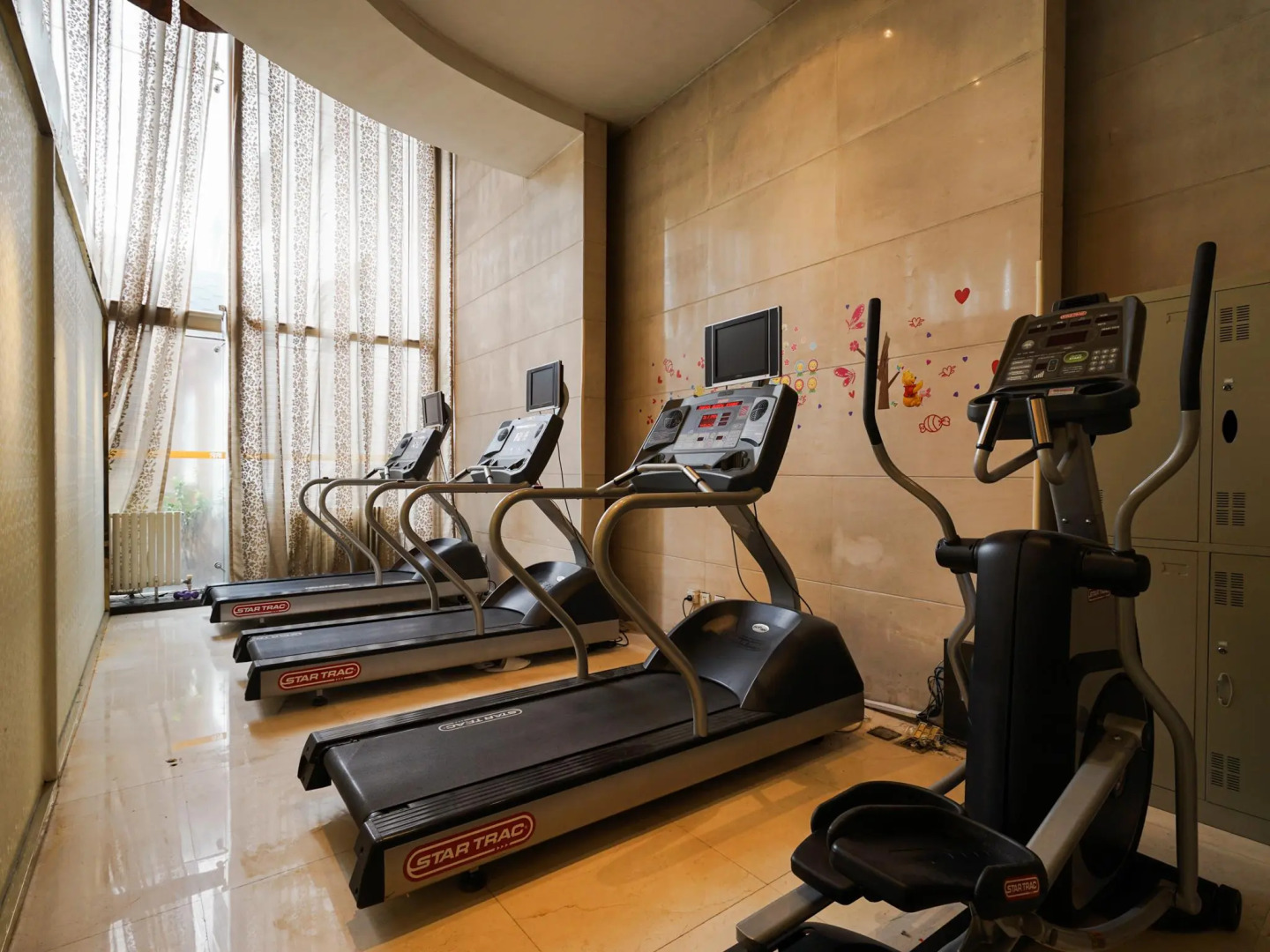 Super House International