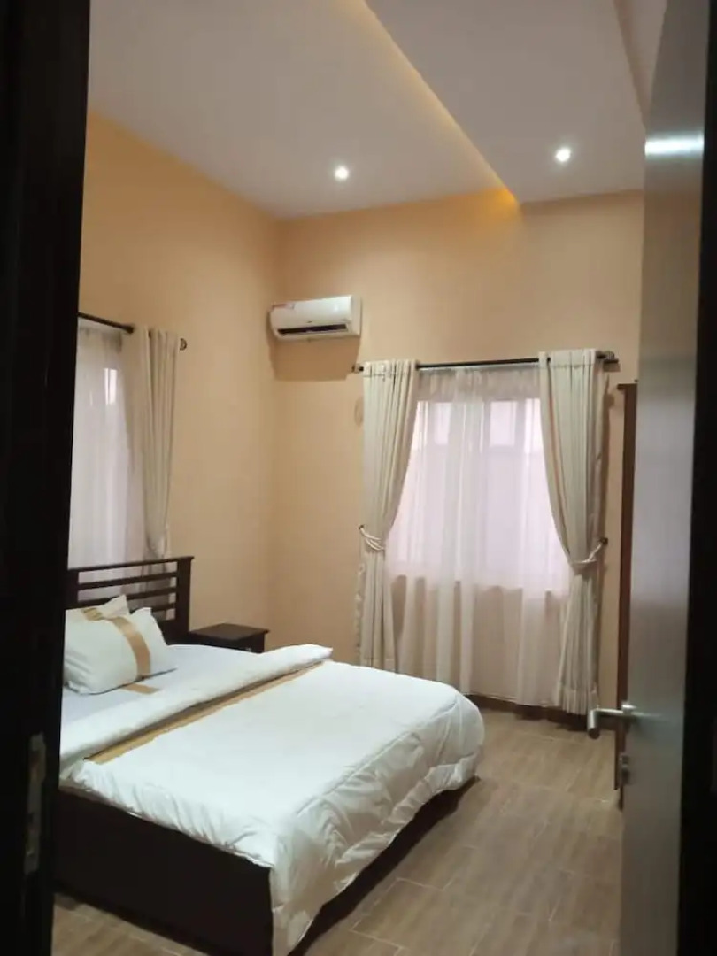 Stunning 2-bedroom, 3-bathroom Apartment Lekki 2