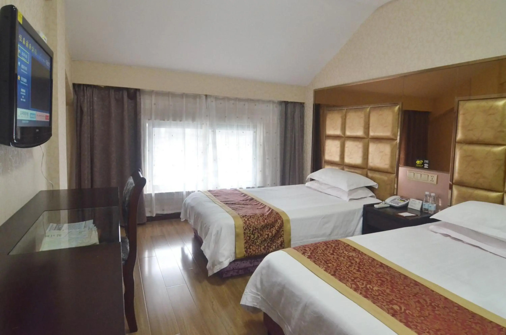 Yiwu Yuejia Business Hotel