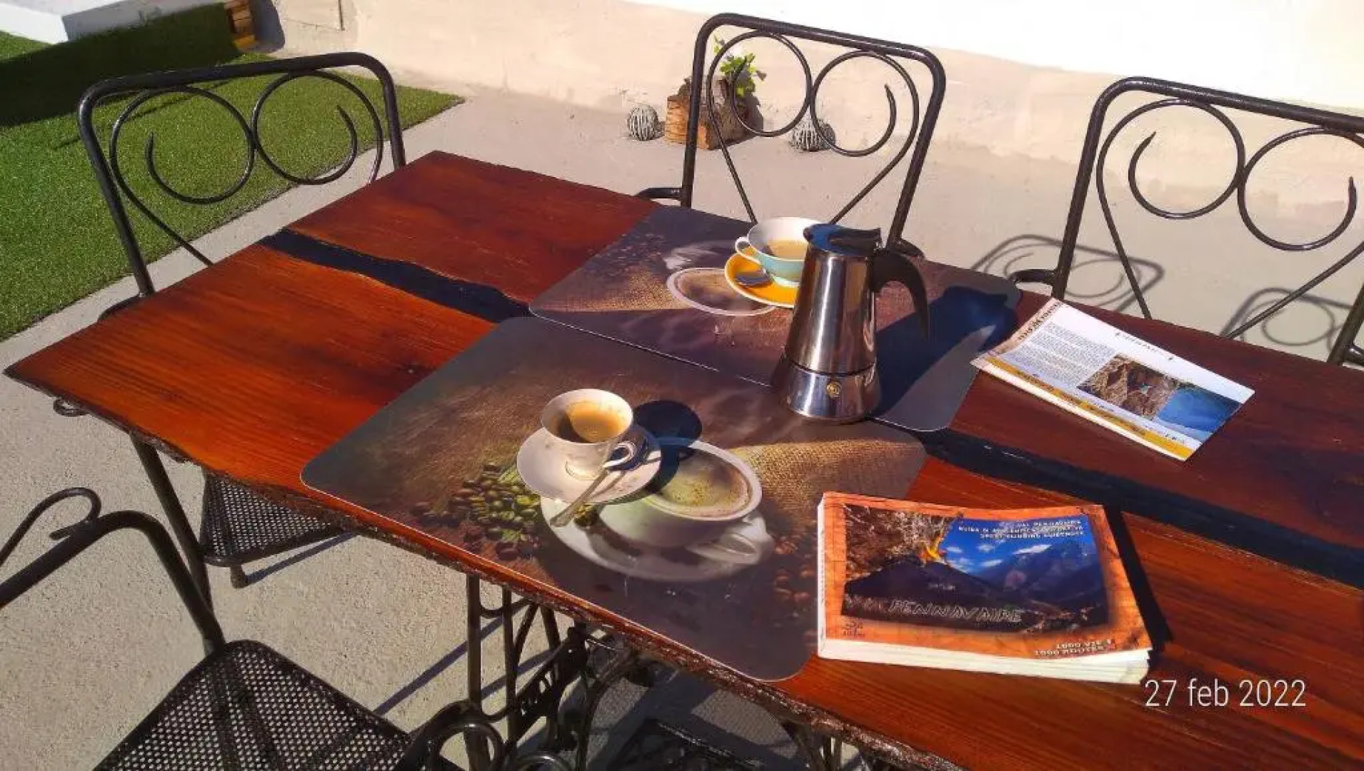 Apartment Coffee Time