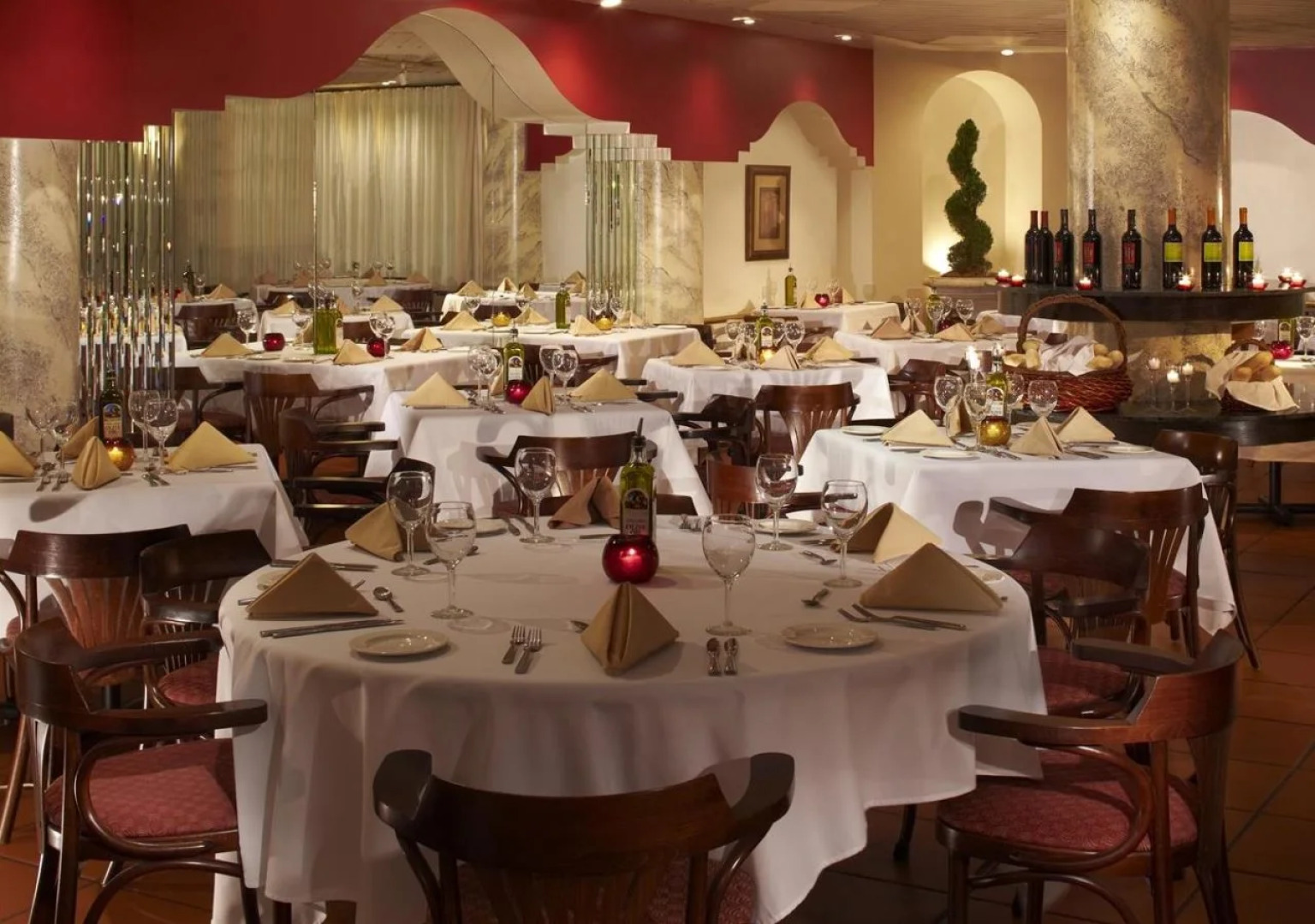 Magnuson Hotel and Convention Center Oyster Point