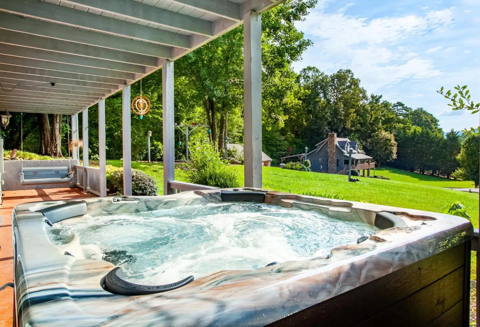 Ole Smoky BnB - Game Room, Hot Tub, Mtn Views!