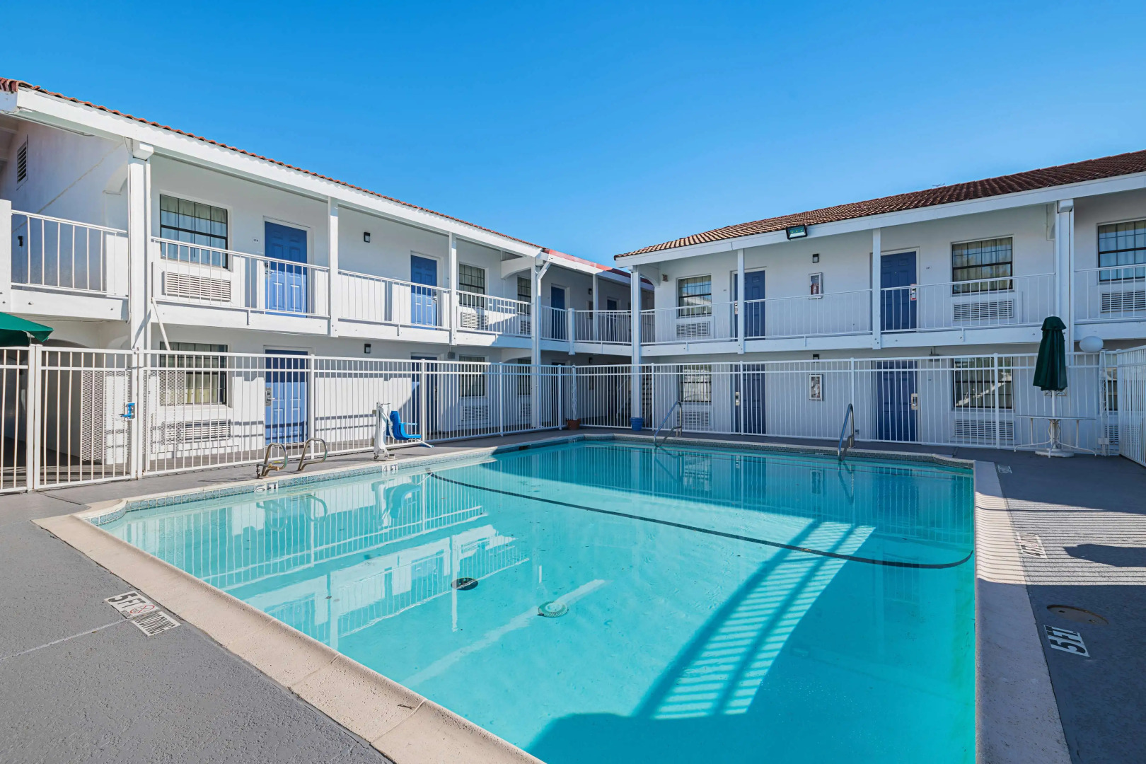 Motel 6 Grand Prairie, TX - Interstate 30