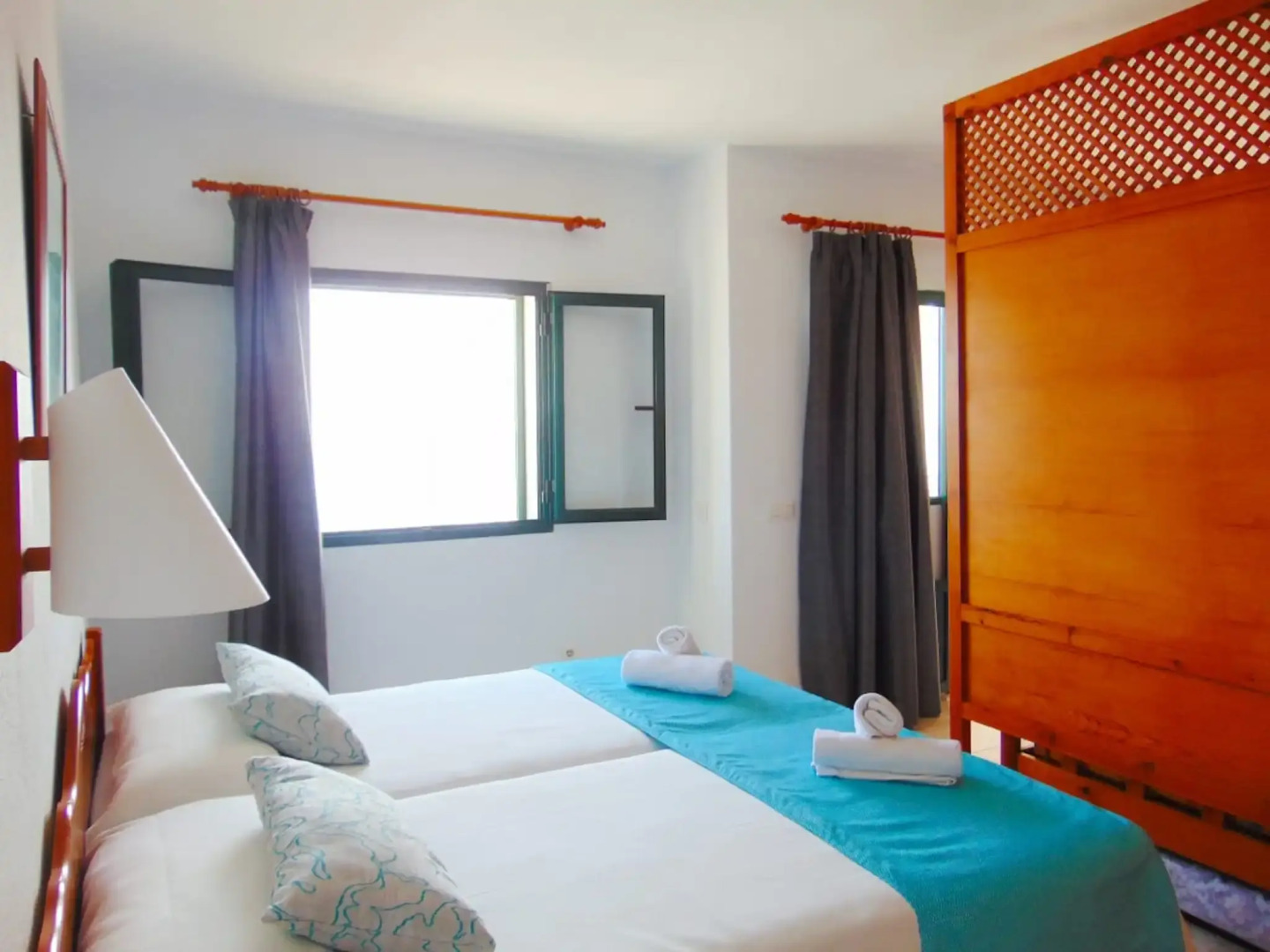 Apartamentos Cabo de Baños by MIJ