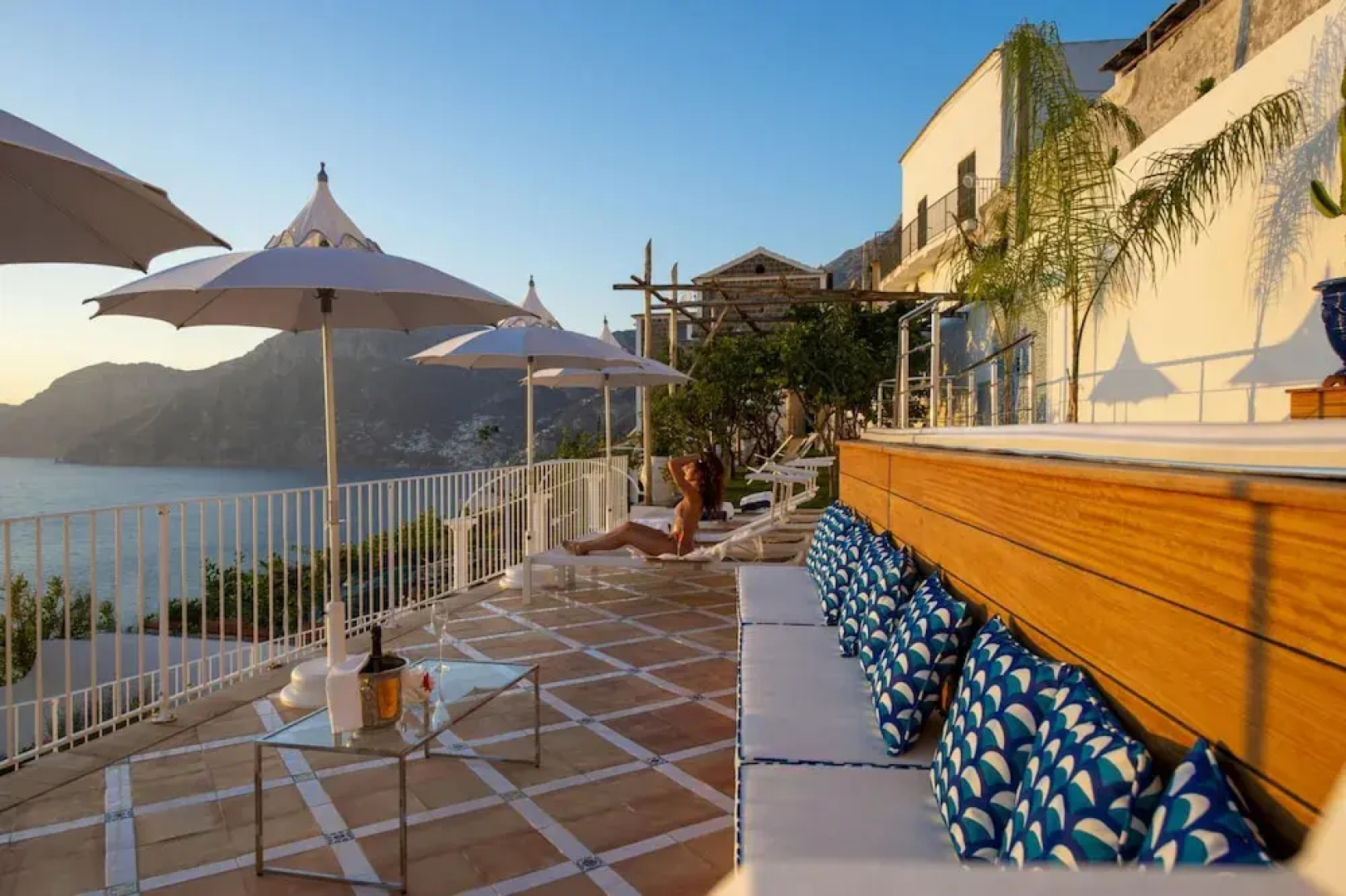 Luxury Villa Malika - Breathtaking View of Capri and Positano