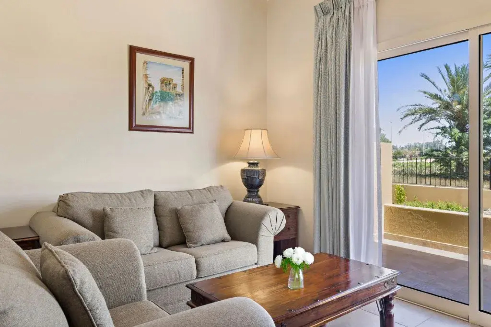 Al Hamra Residences Hotel Apartment