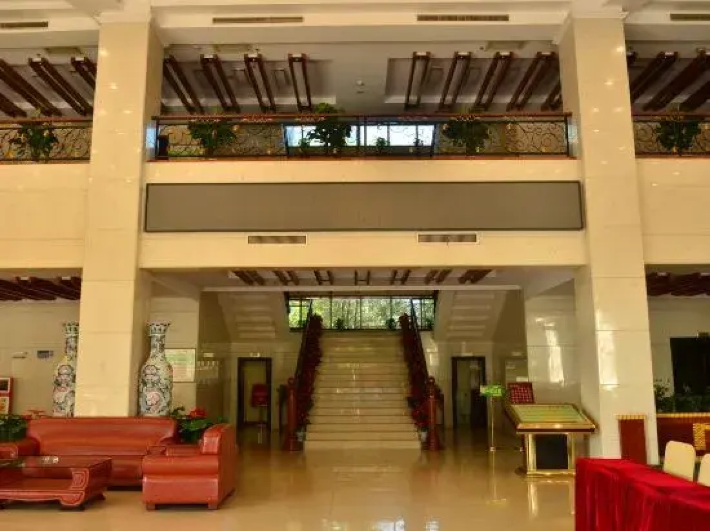 Qianjiang Hotel