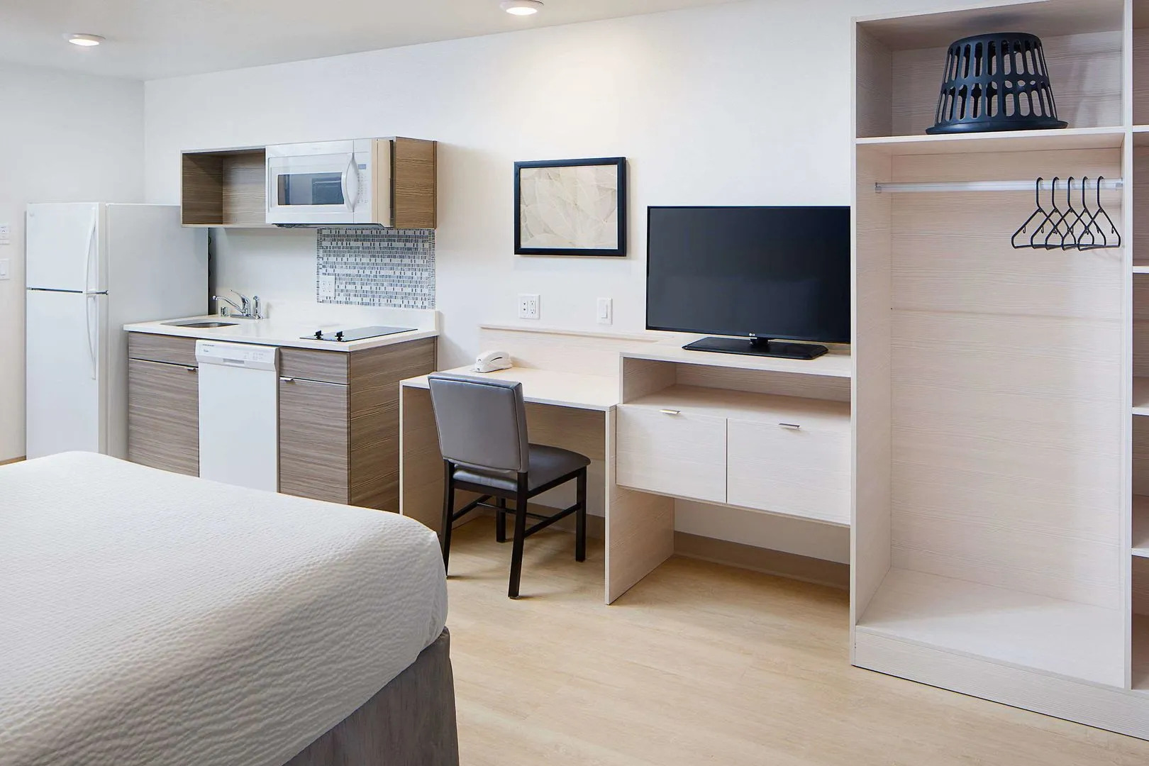 WoodSpring Suites Seattle Everett