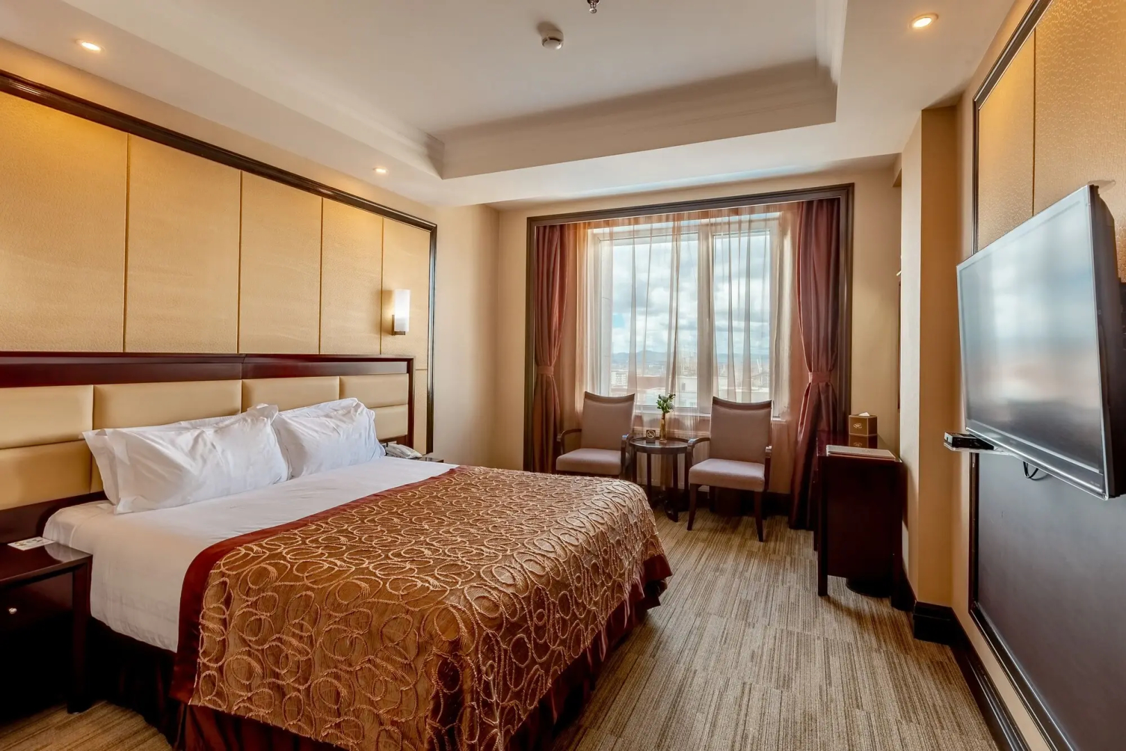 The Grand Hill Hotel