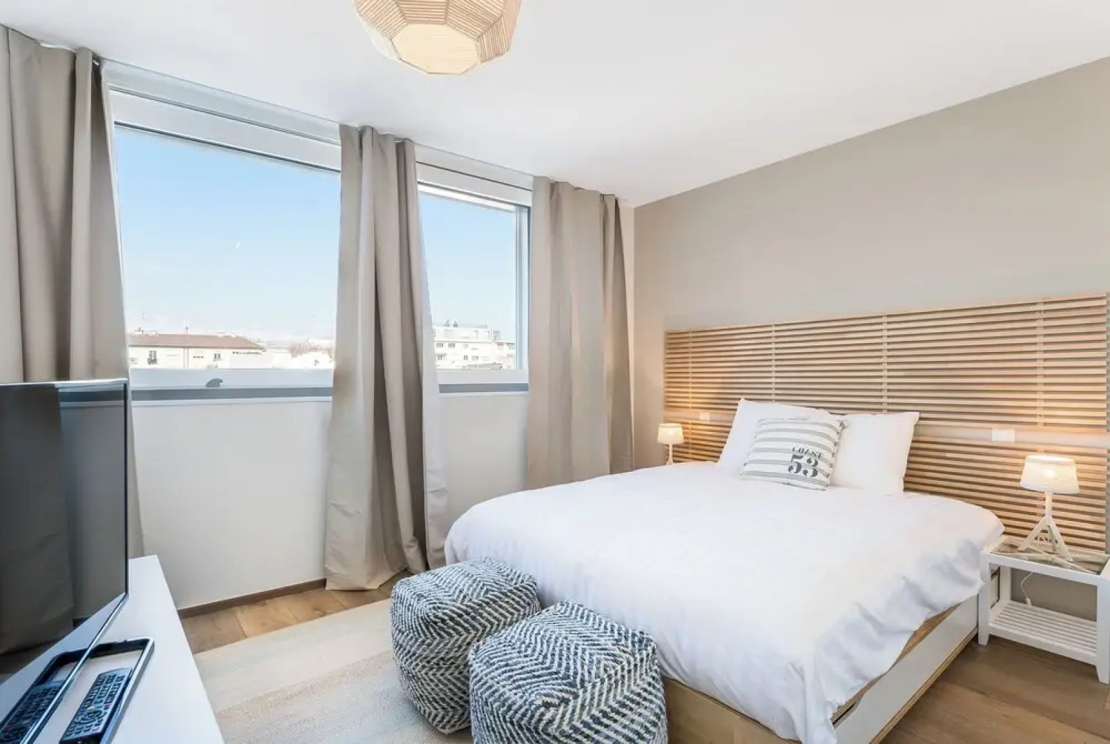 Noirettes by Homenhancement