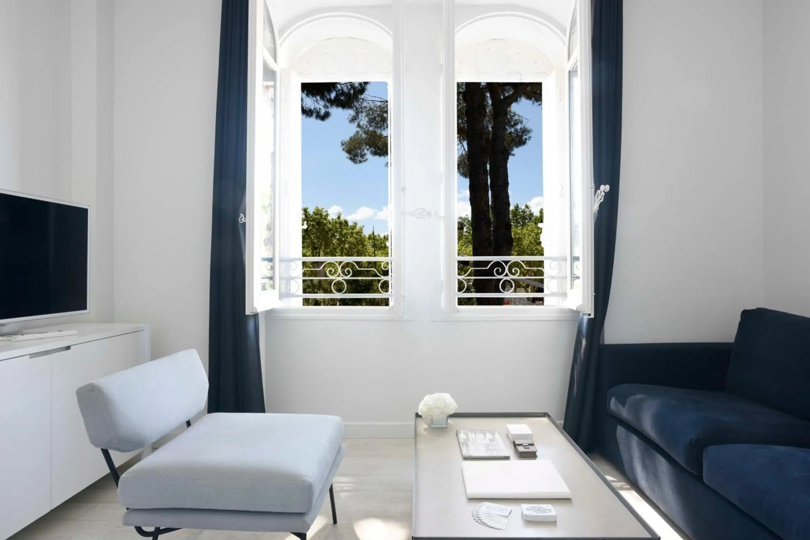 White 1921 Saint-Tropez