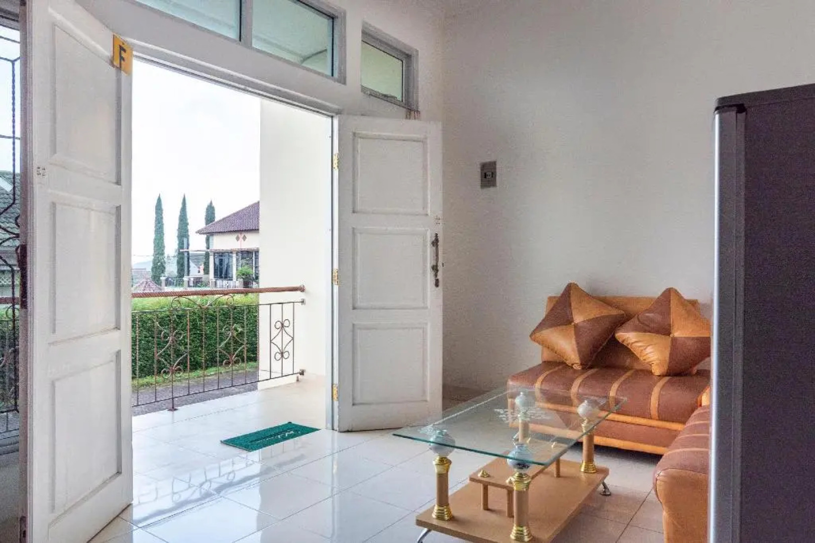 OYO 2997 Grand Suites Palace 2