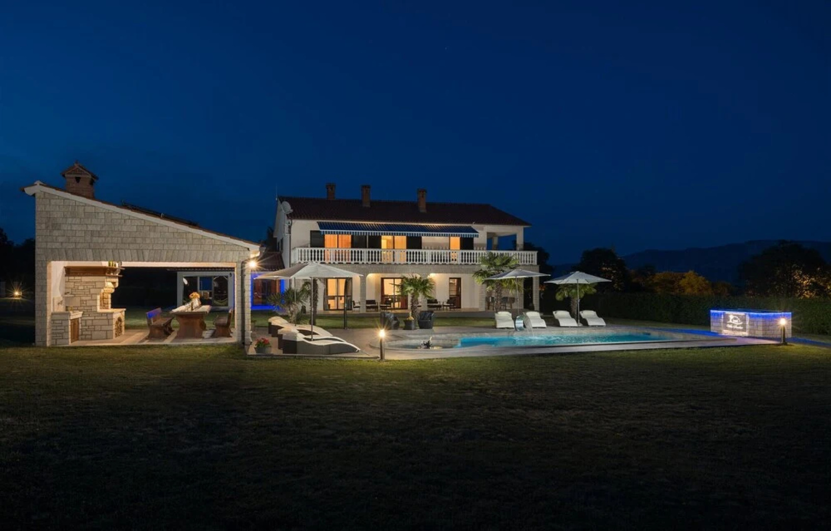 Awesome Home in Sumber With Sauna, Wifi and 7 Bedrooms