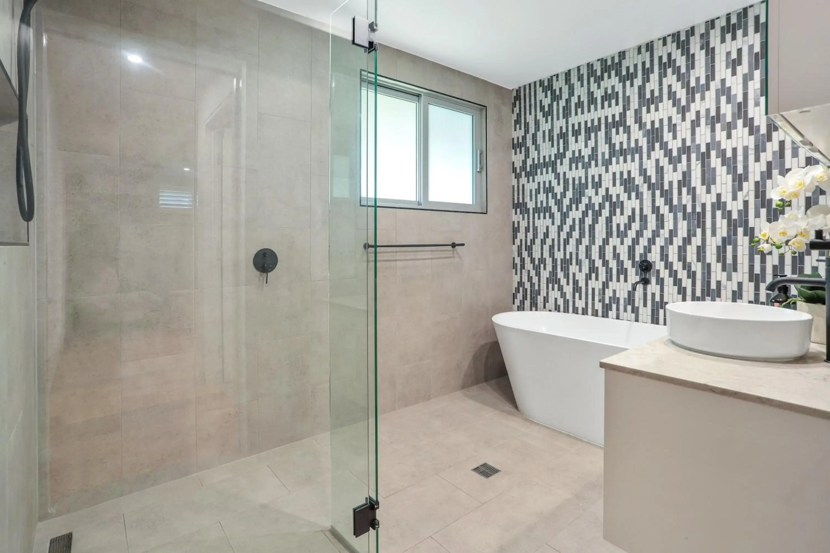 Luxe Coastal Abode, Marcus Beach