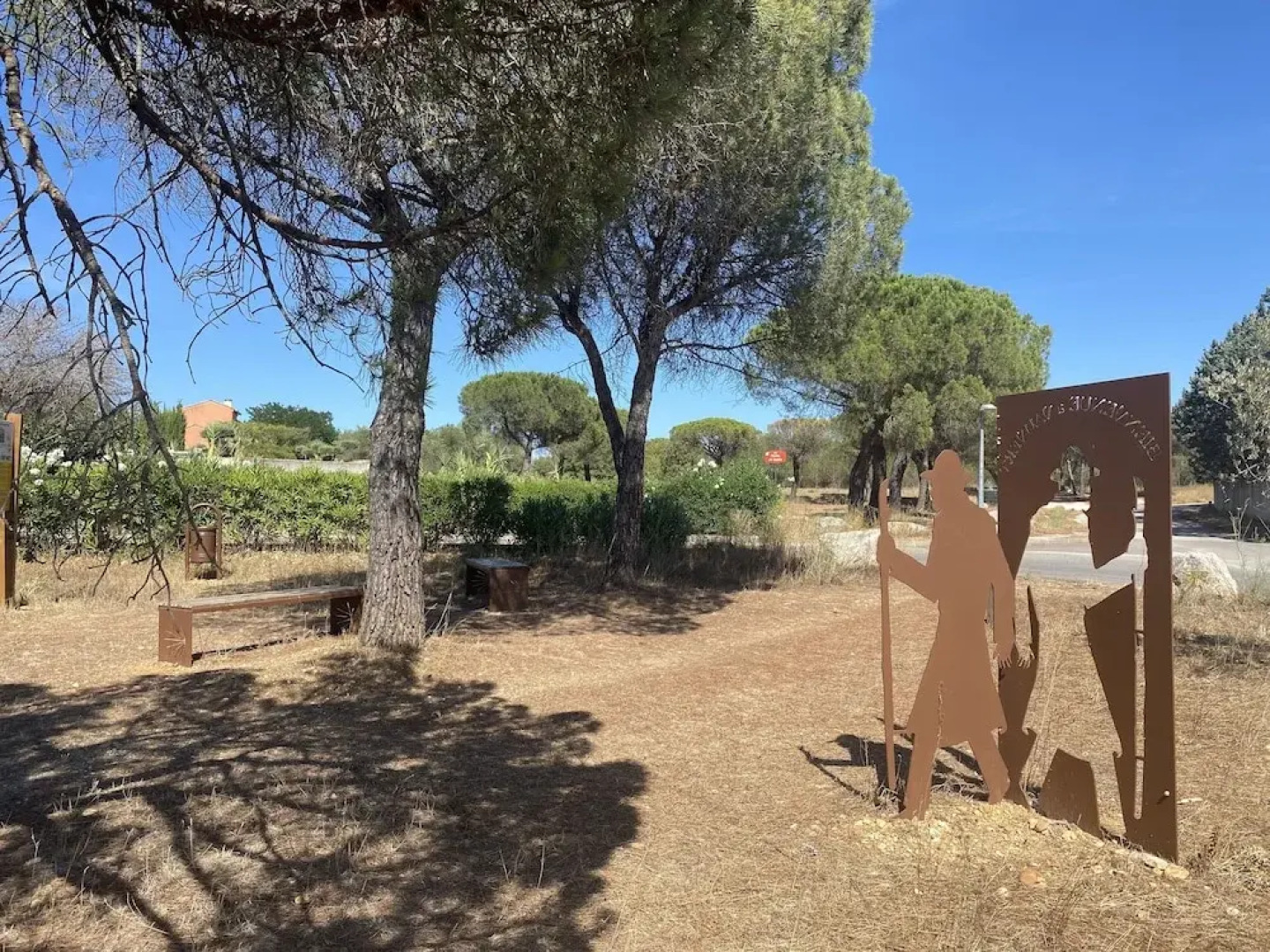 Le Louvre, Lieu atypique