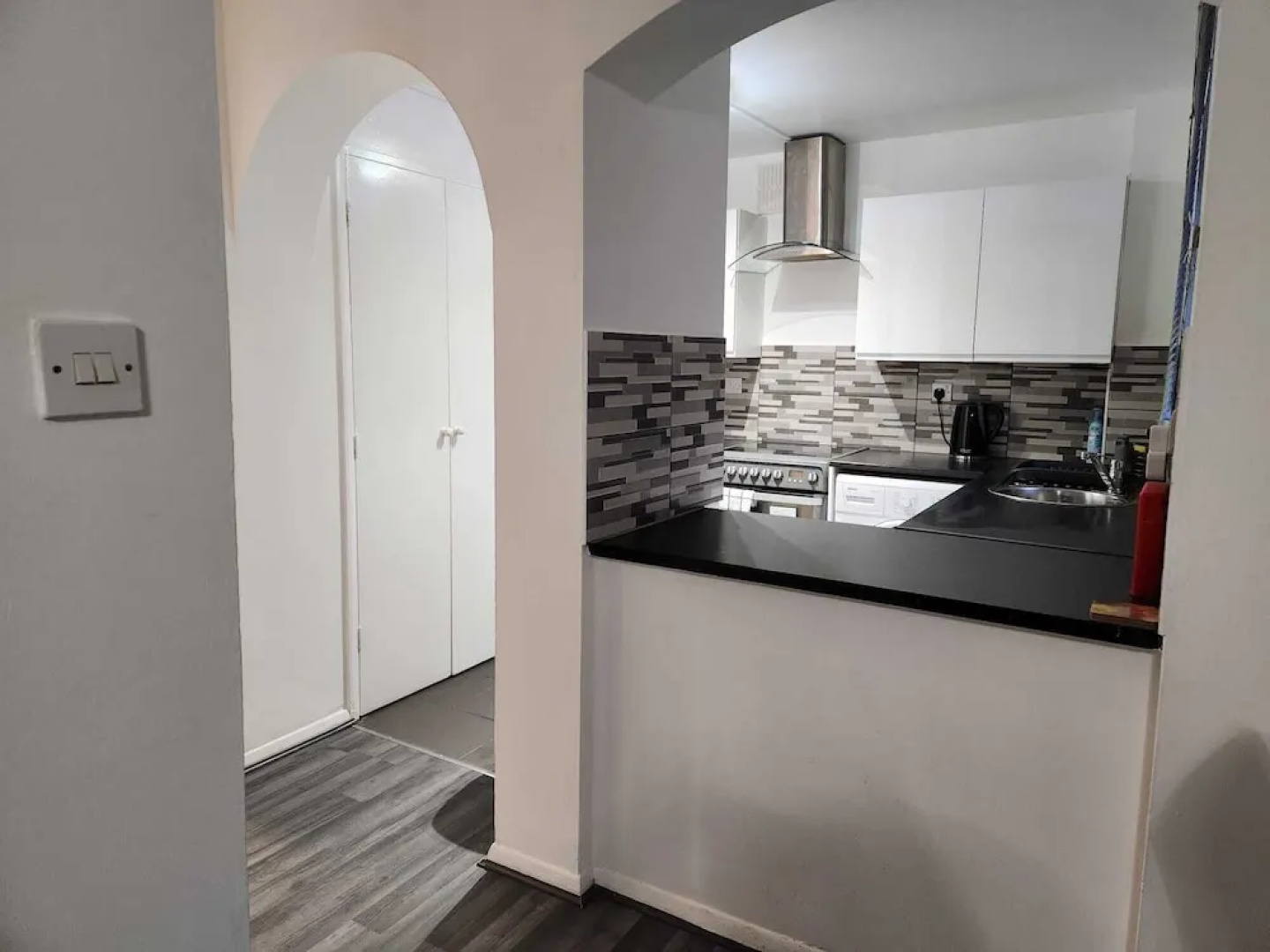 Grays Apartment With City Views Lakeside Shopping