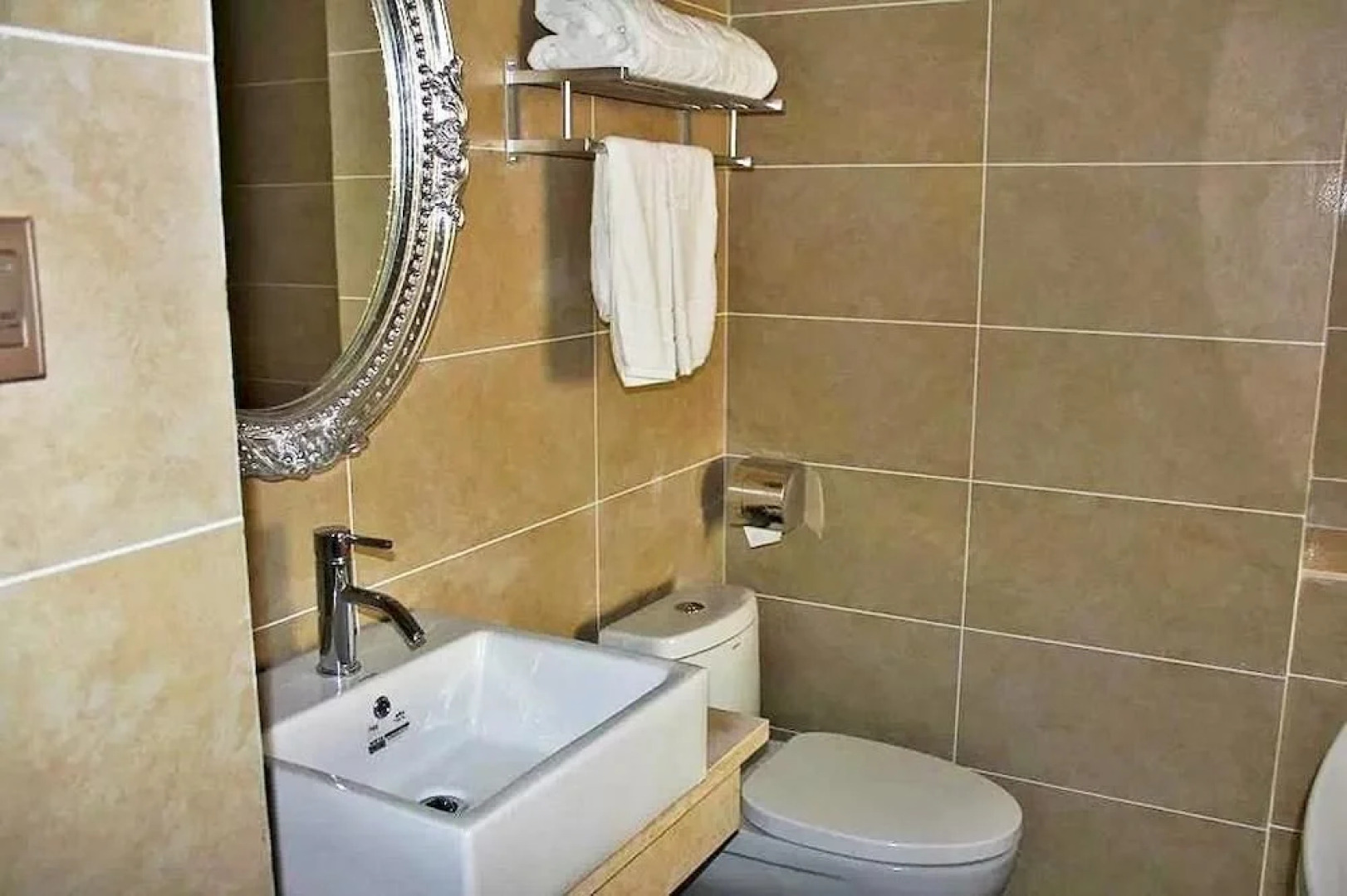 Mingjia Holiday Hotel