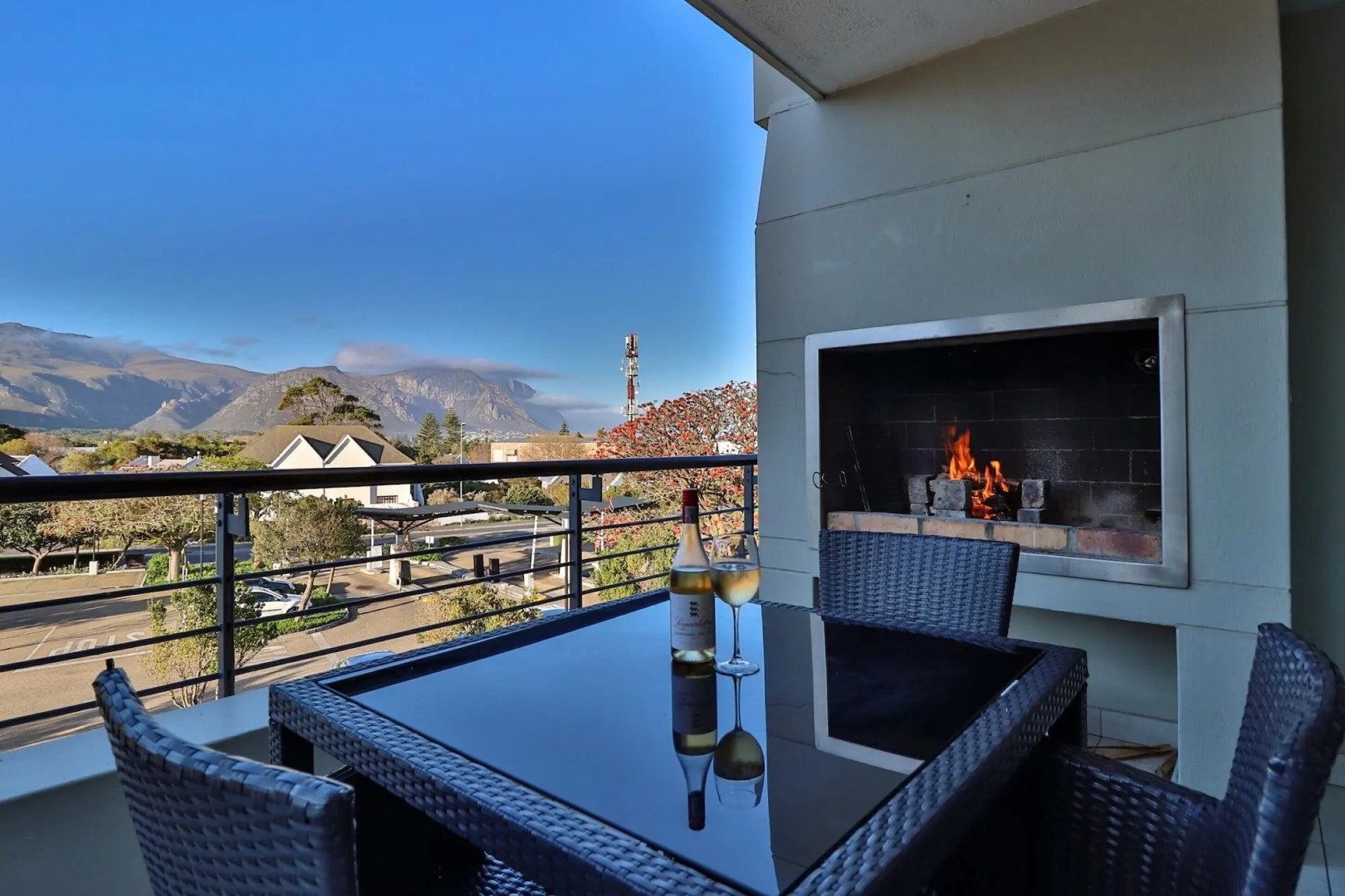 Отель Whale Coast All-Suite-Hotel