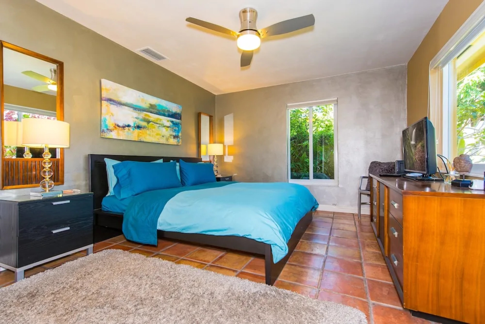 Lush Oasis Home - 2 Br home by RedAwning