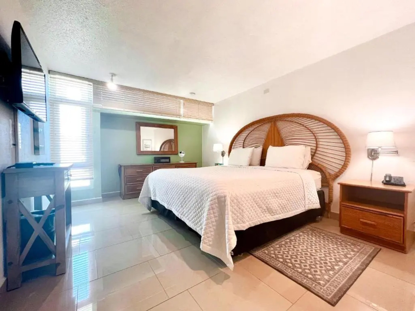 ESJ Towers Máre St Clair by Chana