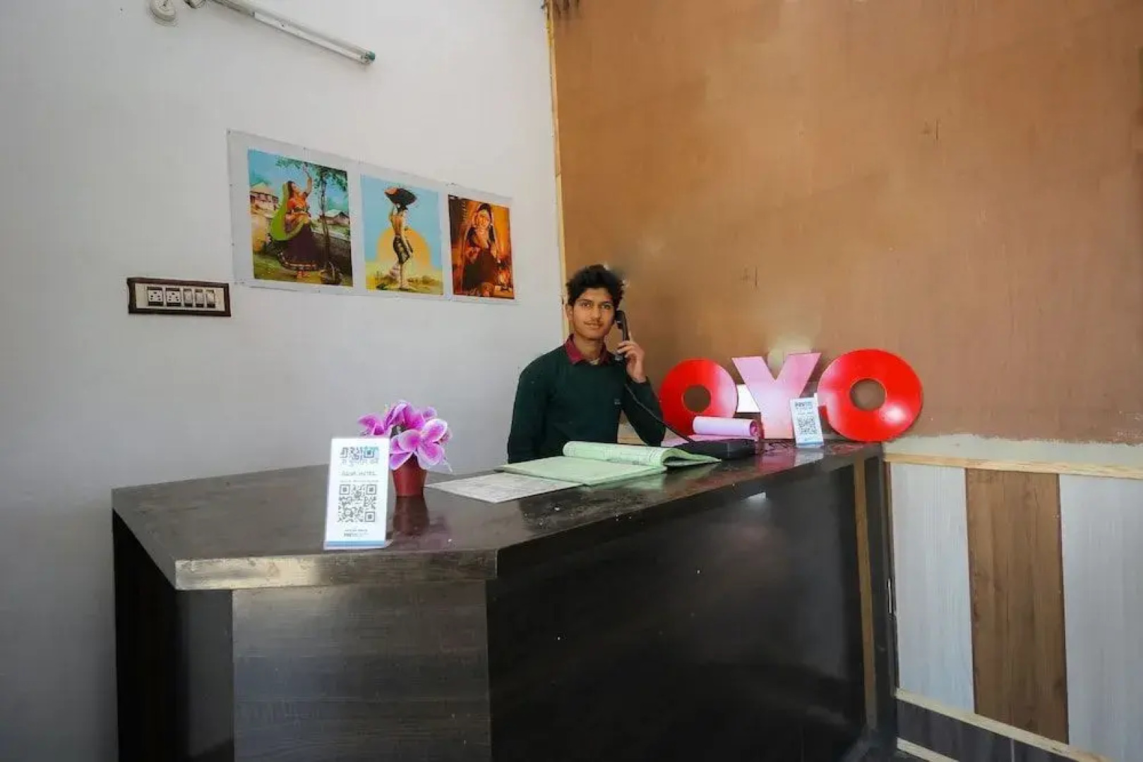 Aqua Waterfall Hotel