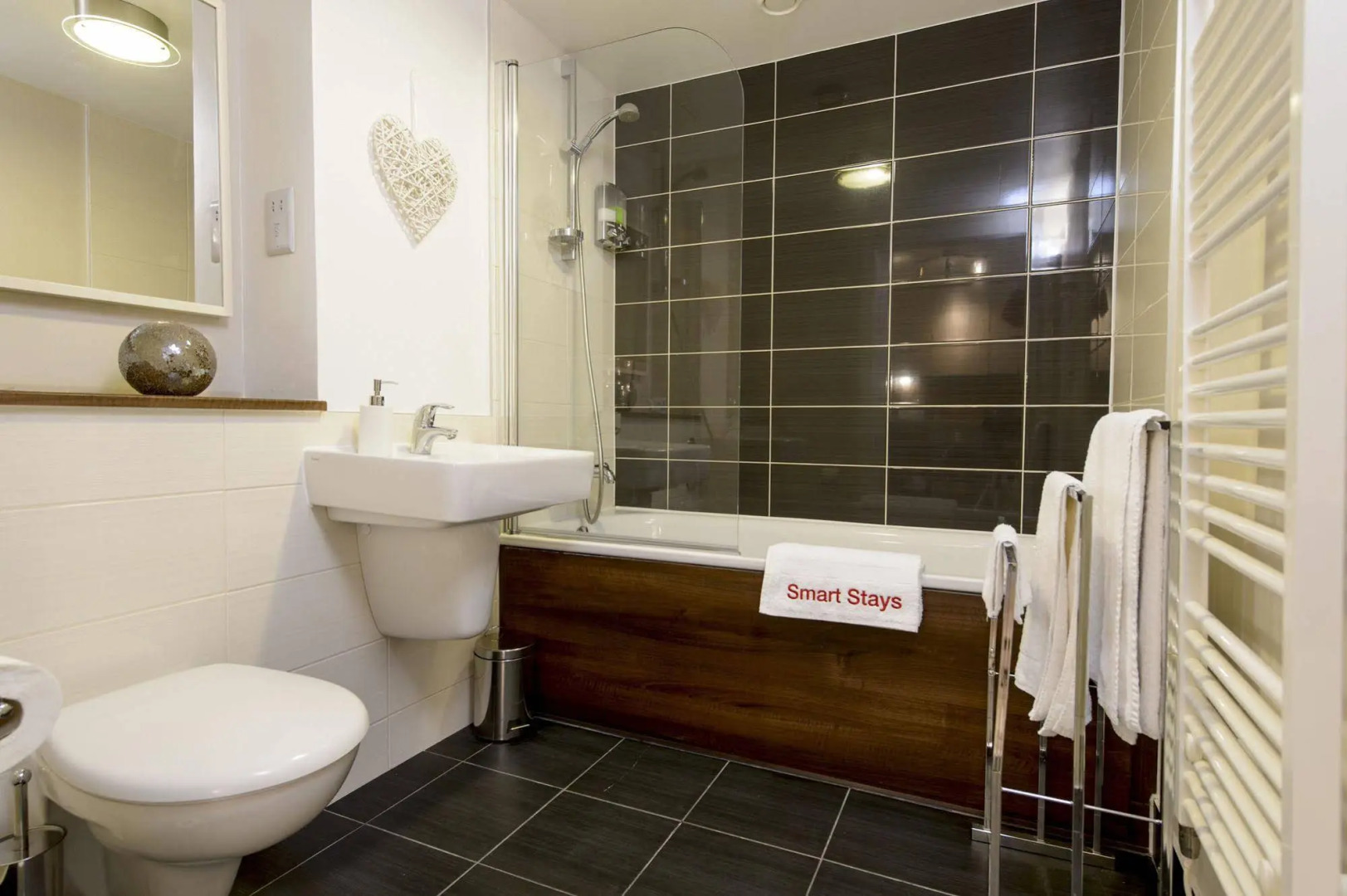 Smart Stay Skyline Plaza