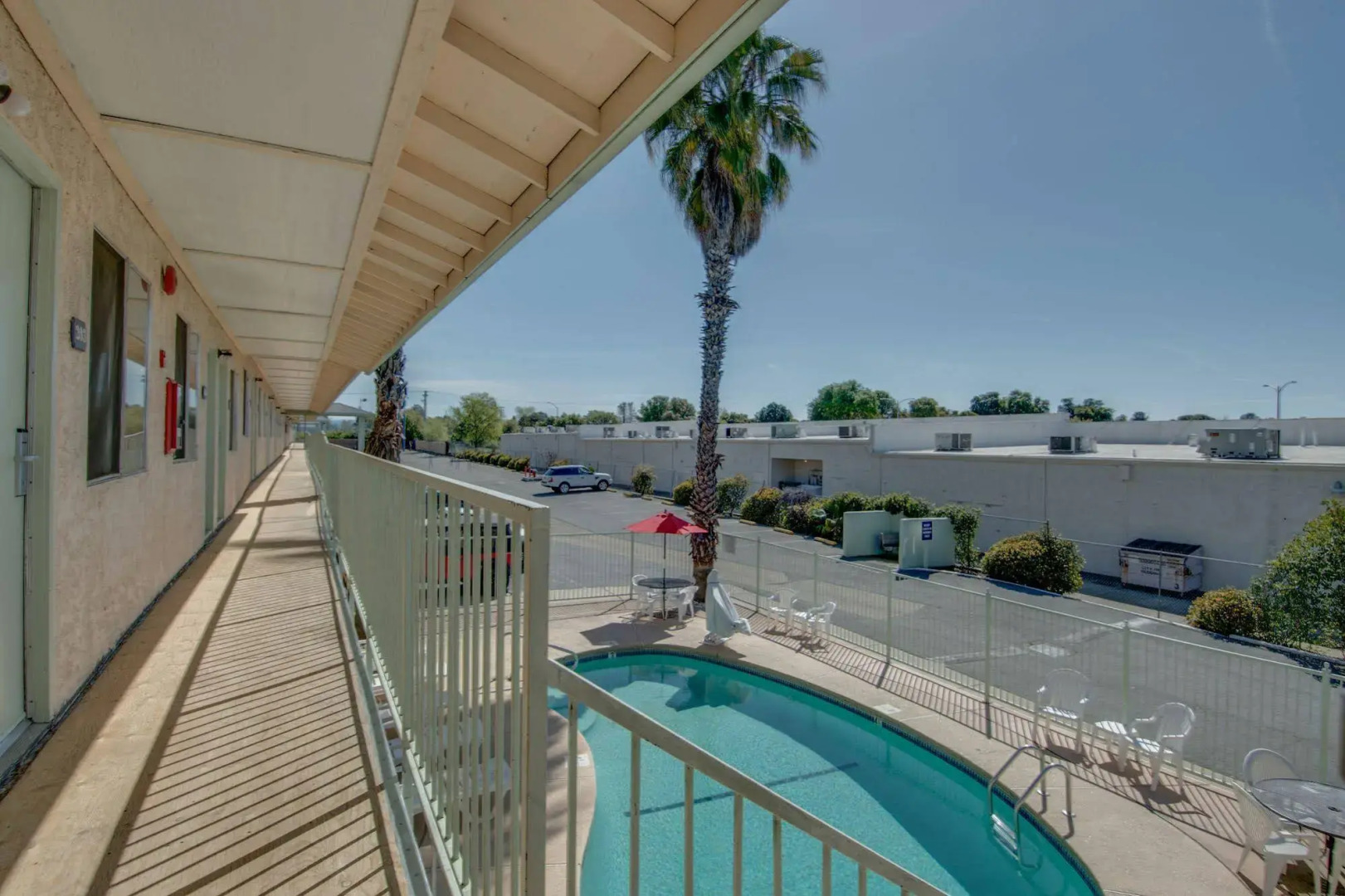 Howard Johnson Express Inn - Redding