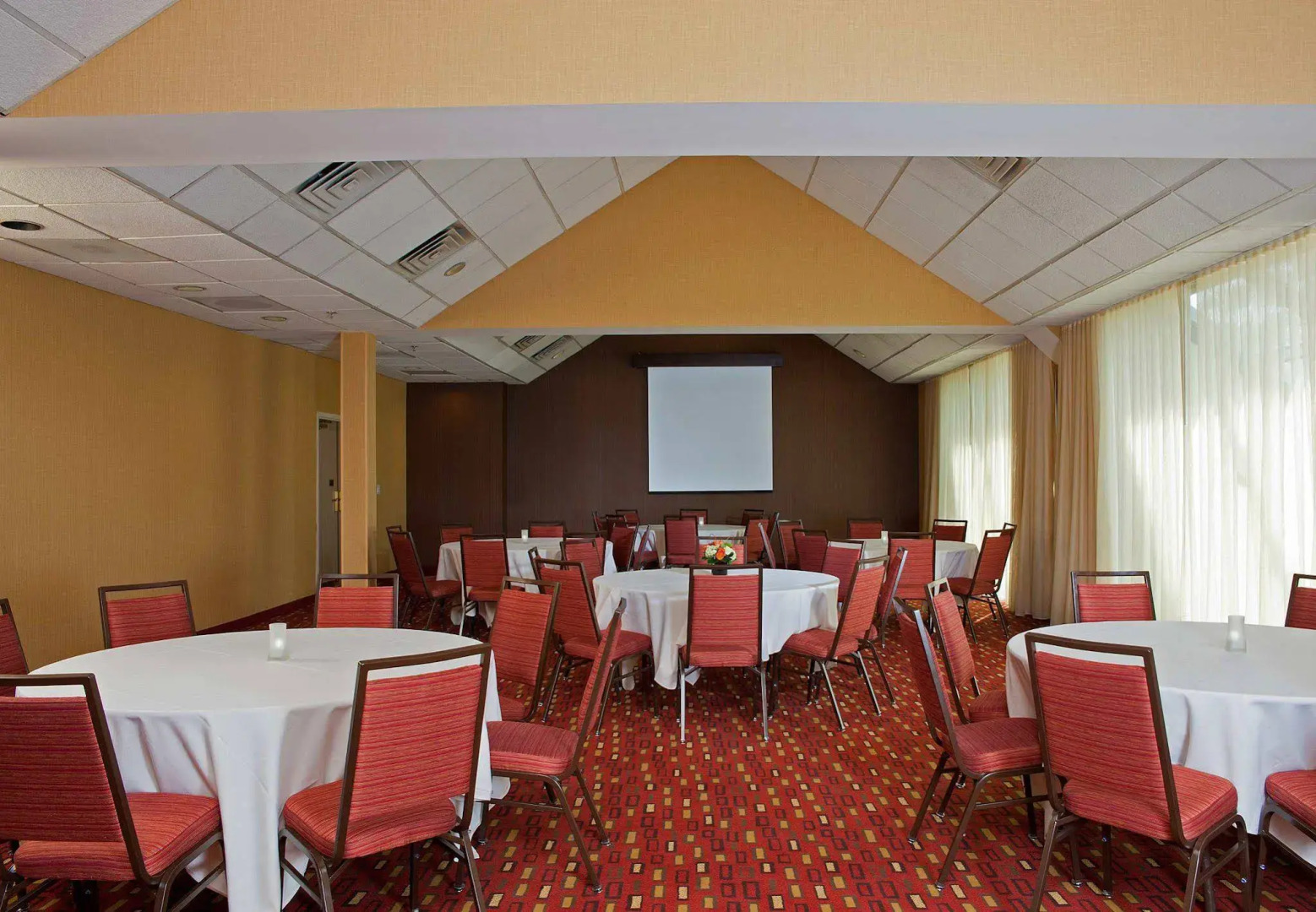 Courtyard Chicago Elmhurst/Oakbrook Area