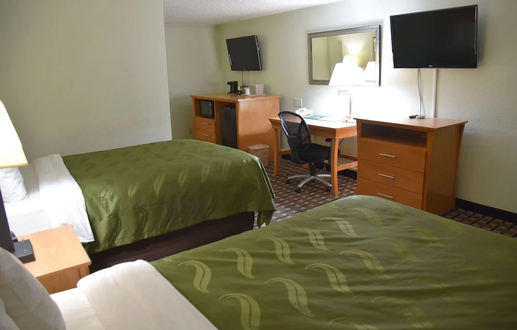 Quality Inn & Suites Metro
