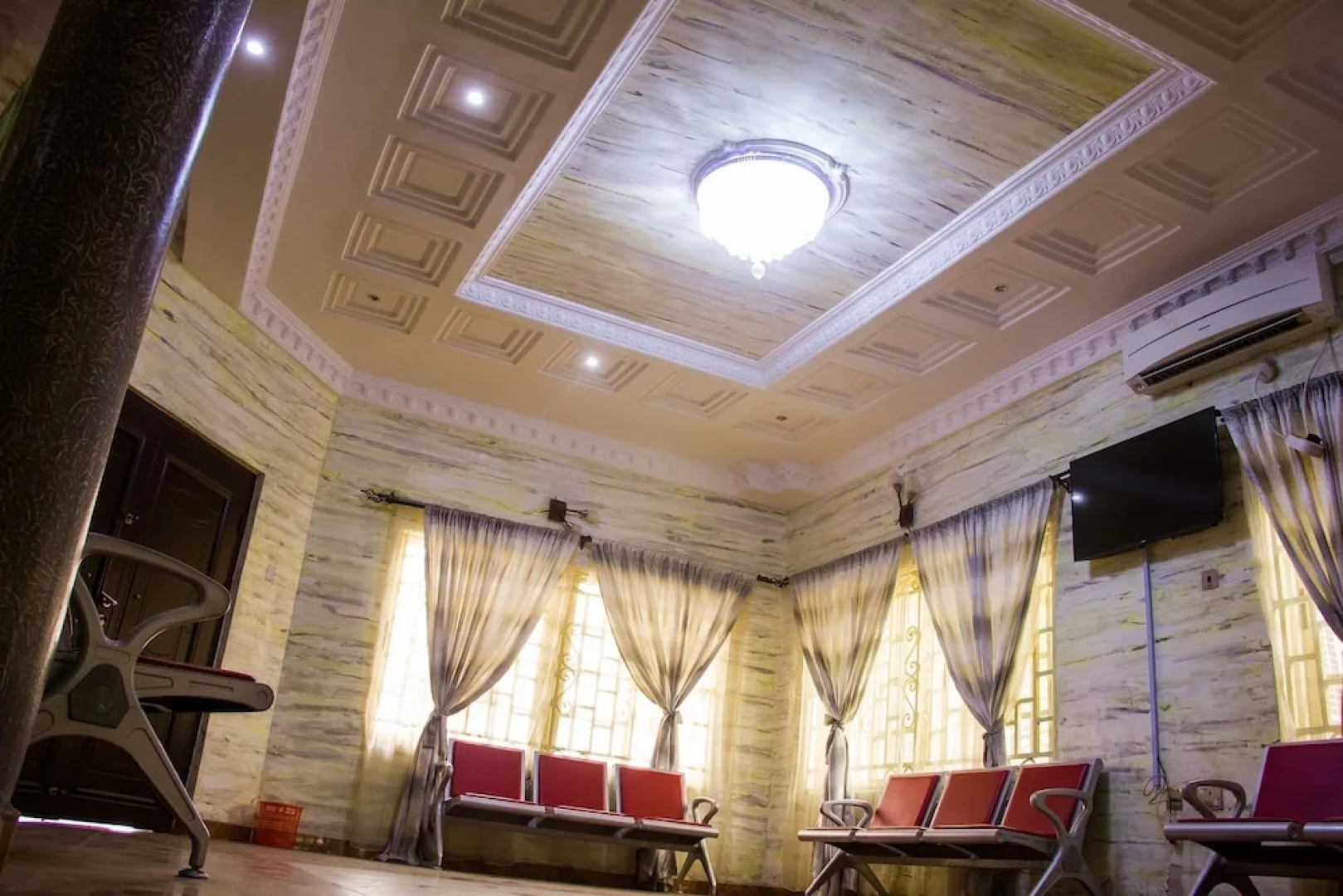 Lekki Hotel and Suites