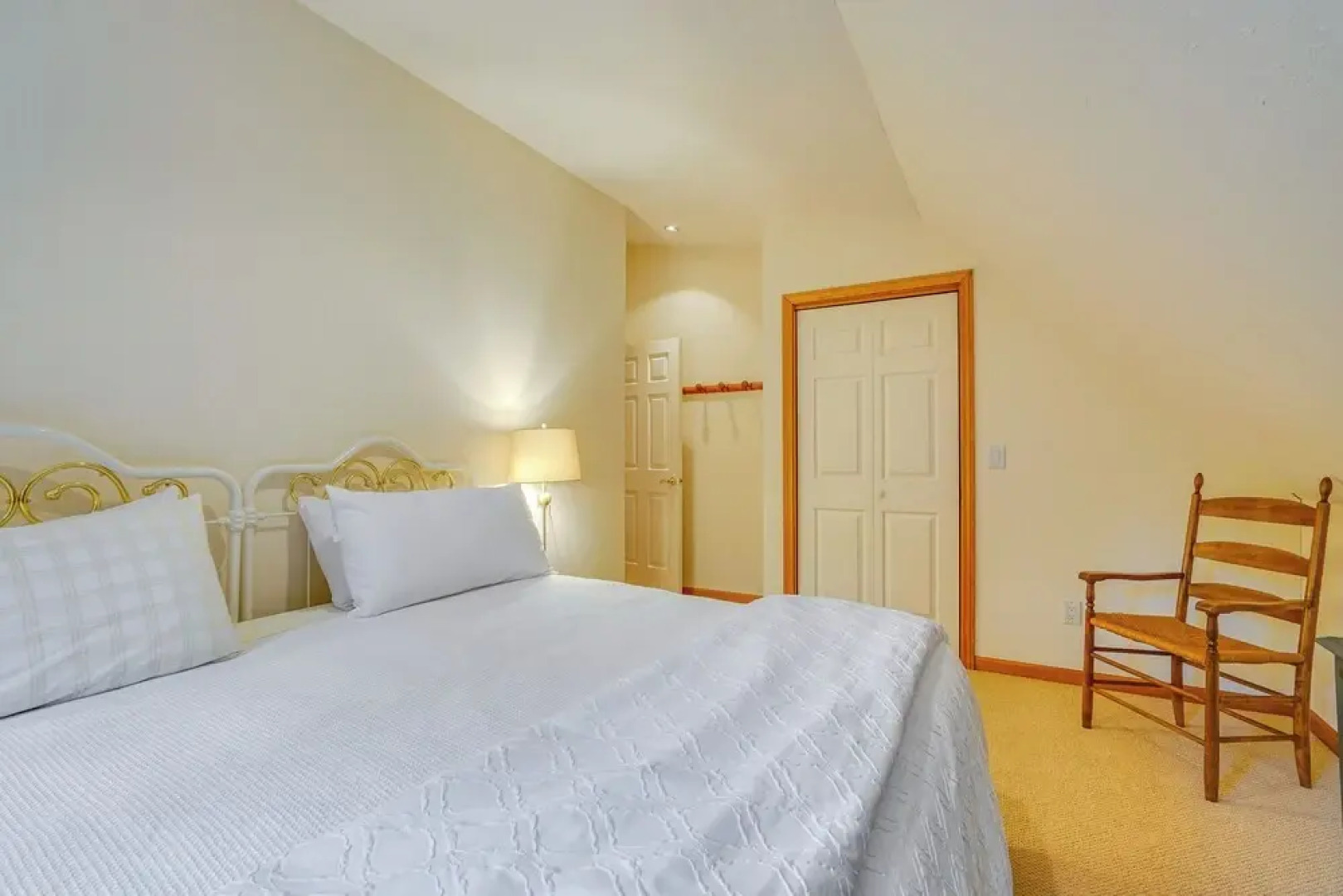 Spacious Dover Refuge ~ 5 Mi to Mount Snow!