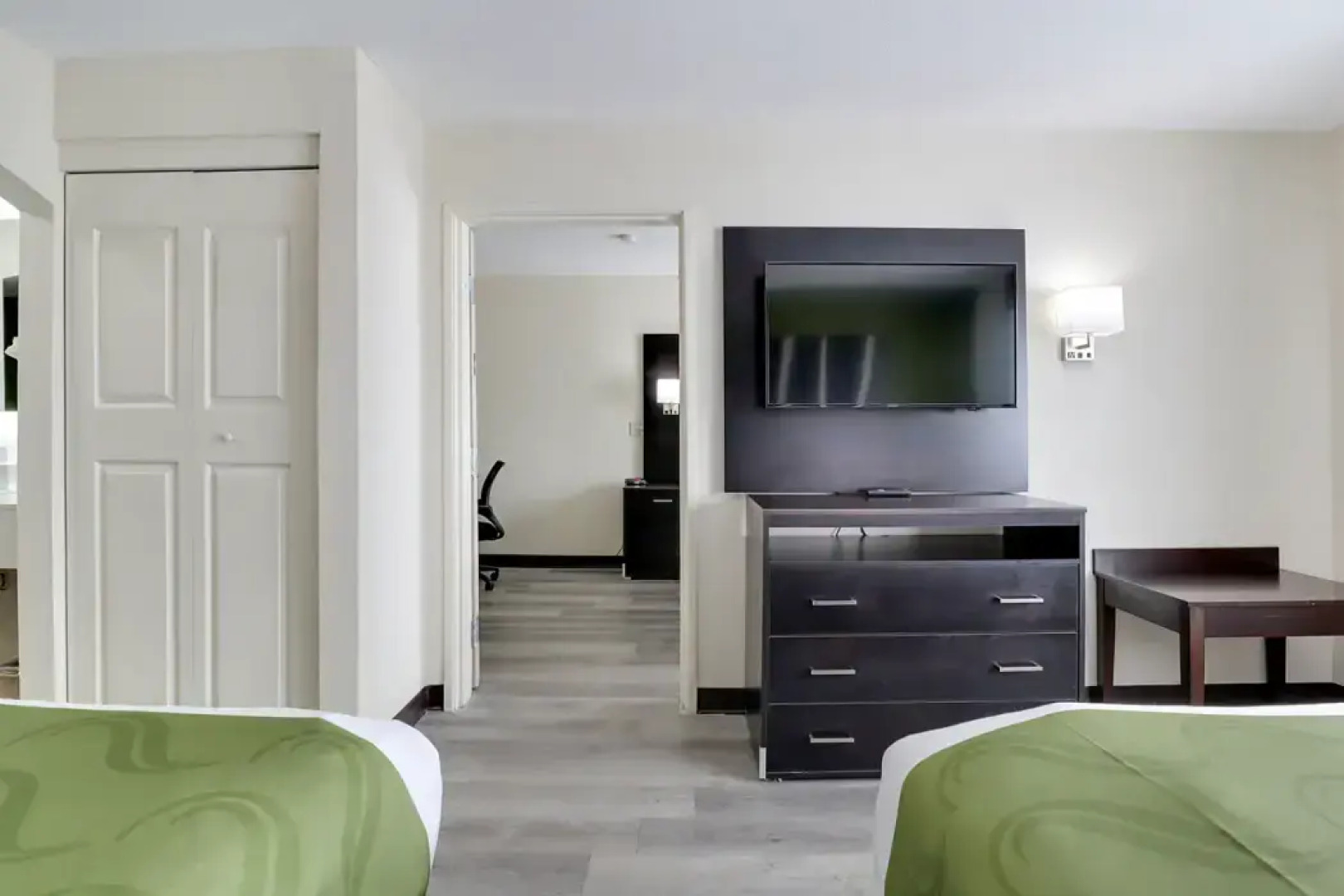 Quality Suites Albuquerque Airport
