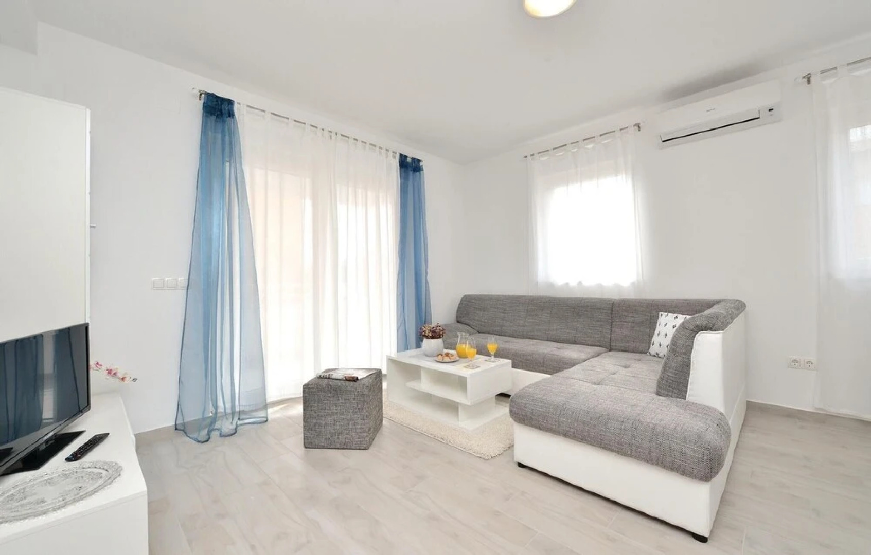 Stunning Home in Vrsi-mulo With Wifi and 2 Bedrooms