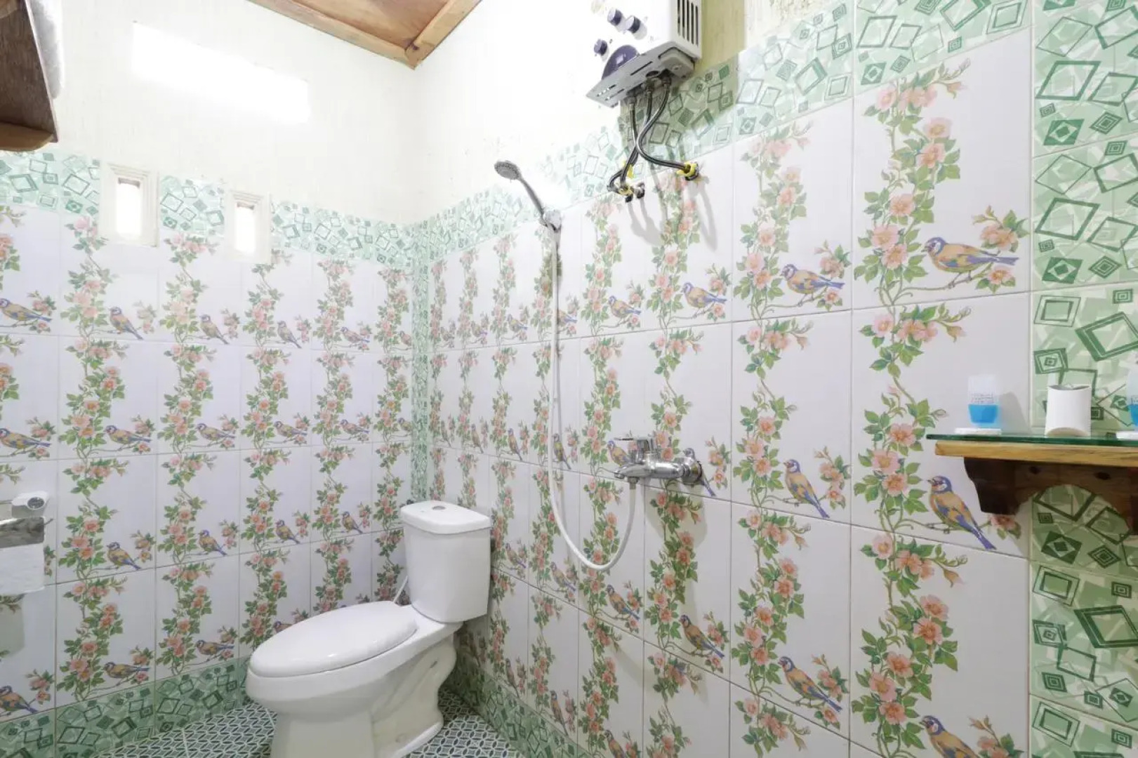 Alloyna Country Cottage