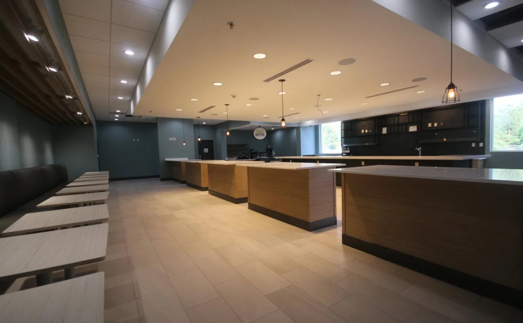 Holiday Inn Hotel & Suites Fayetteville W-Fort Bragg Area by IHG