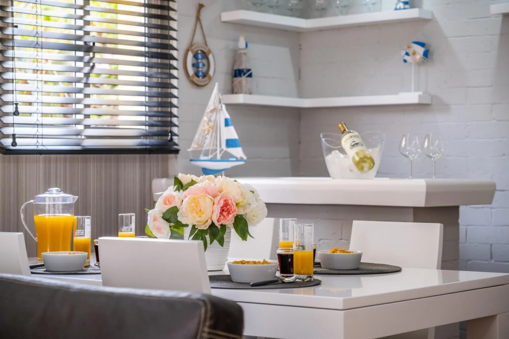 Cani o Sea Garden by Homie