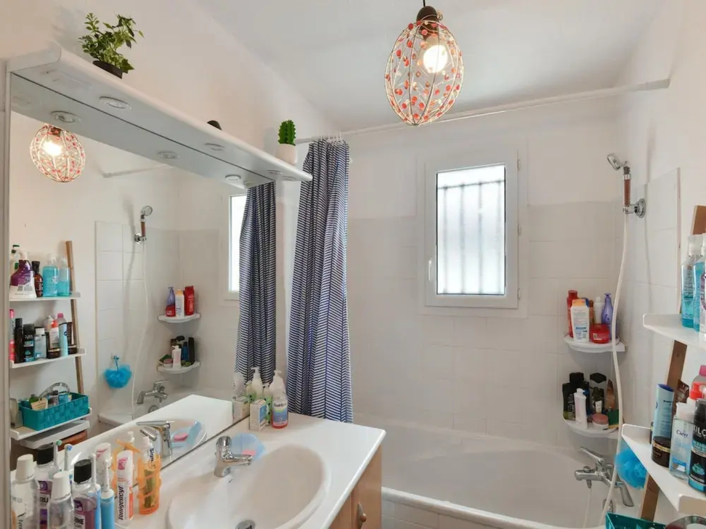 Zen Room in a Private Home With a Swimming Pool