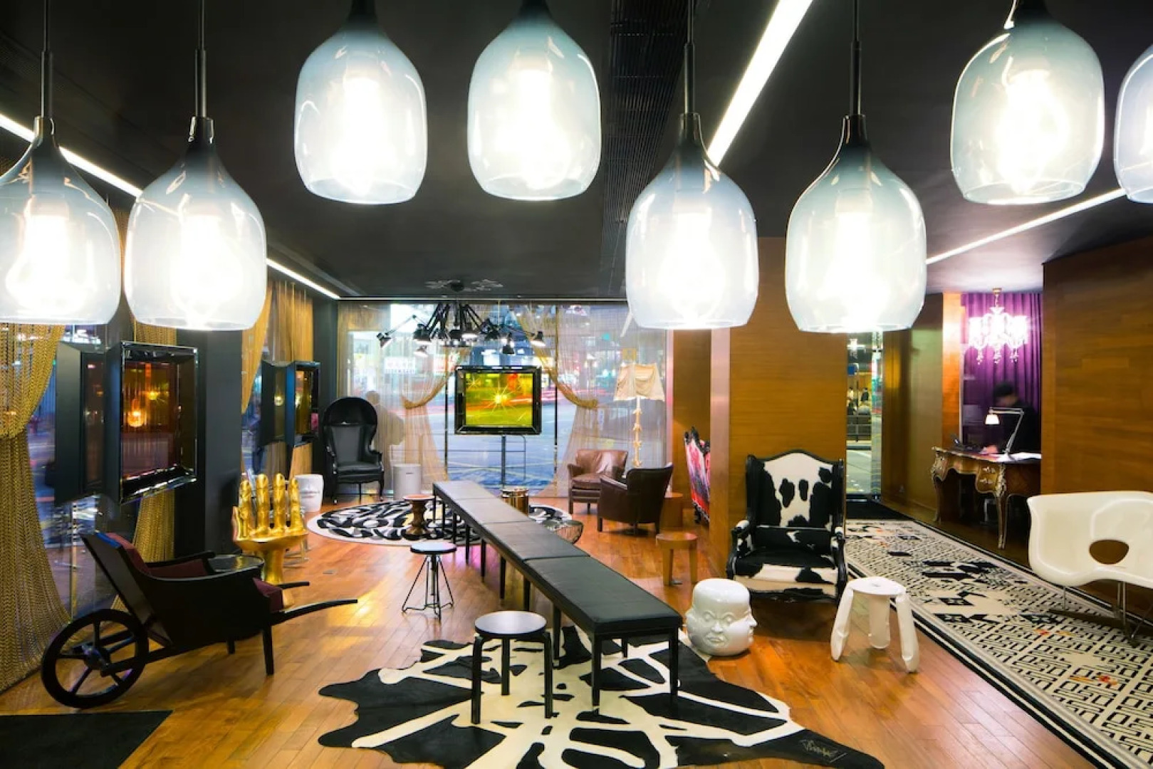 J Plus Boutique Hotel