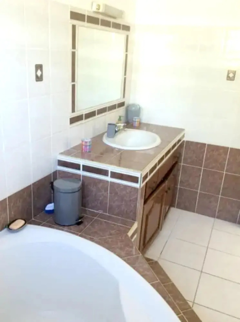 House With 2 Bedrooms in Saint Suzanne, With Wonderful sea View, Enclosed Garden and Wifi