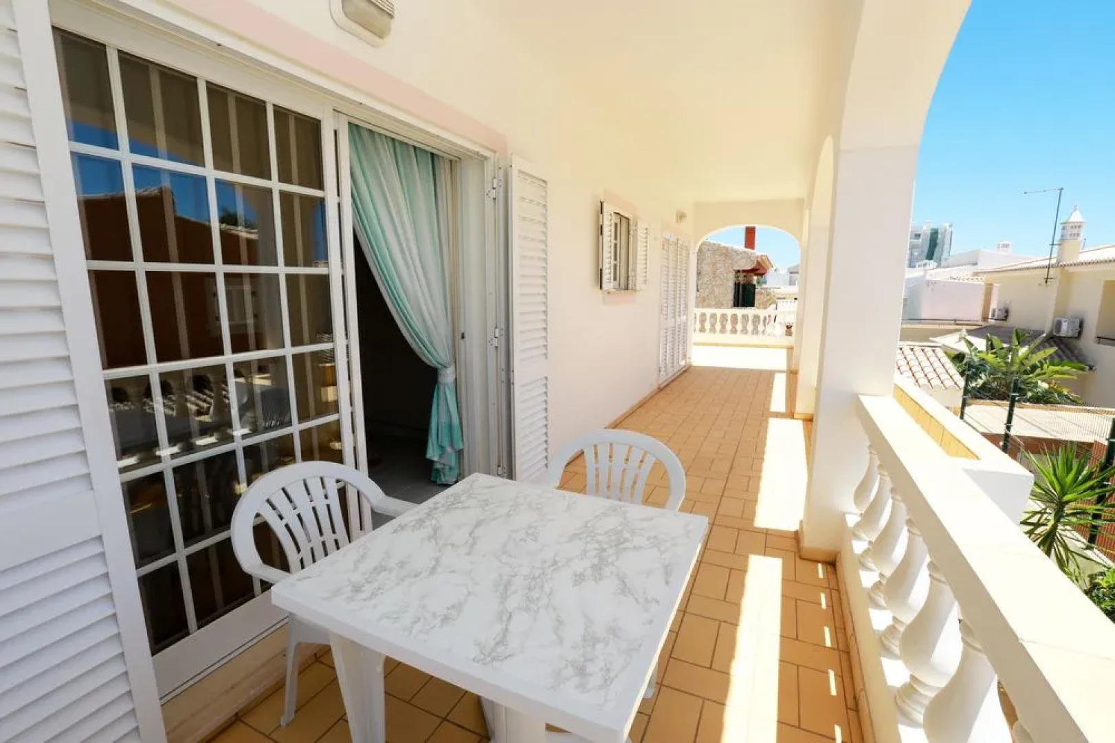 Flow House - Guesthouse & Surf / Kite Surf School